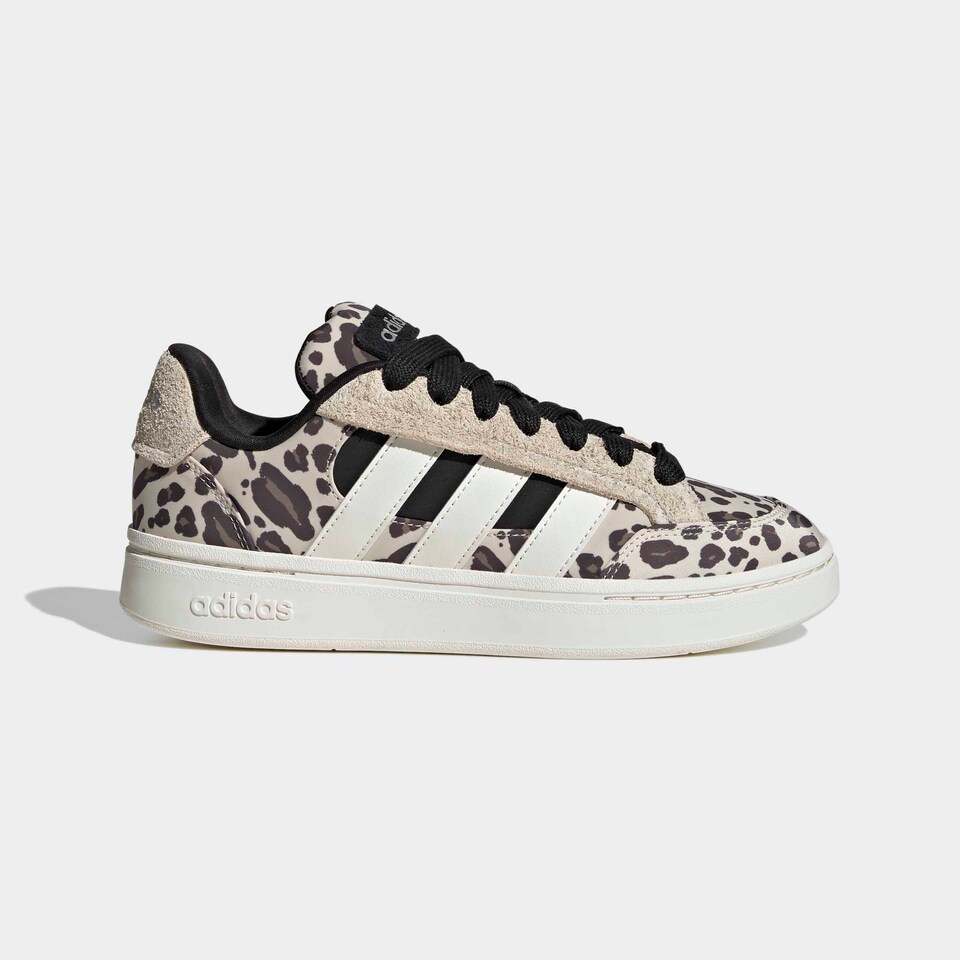 Låg sneaker 'GRAND COURT ALPHA' beige / mörkbrun / svart