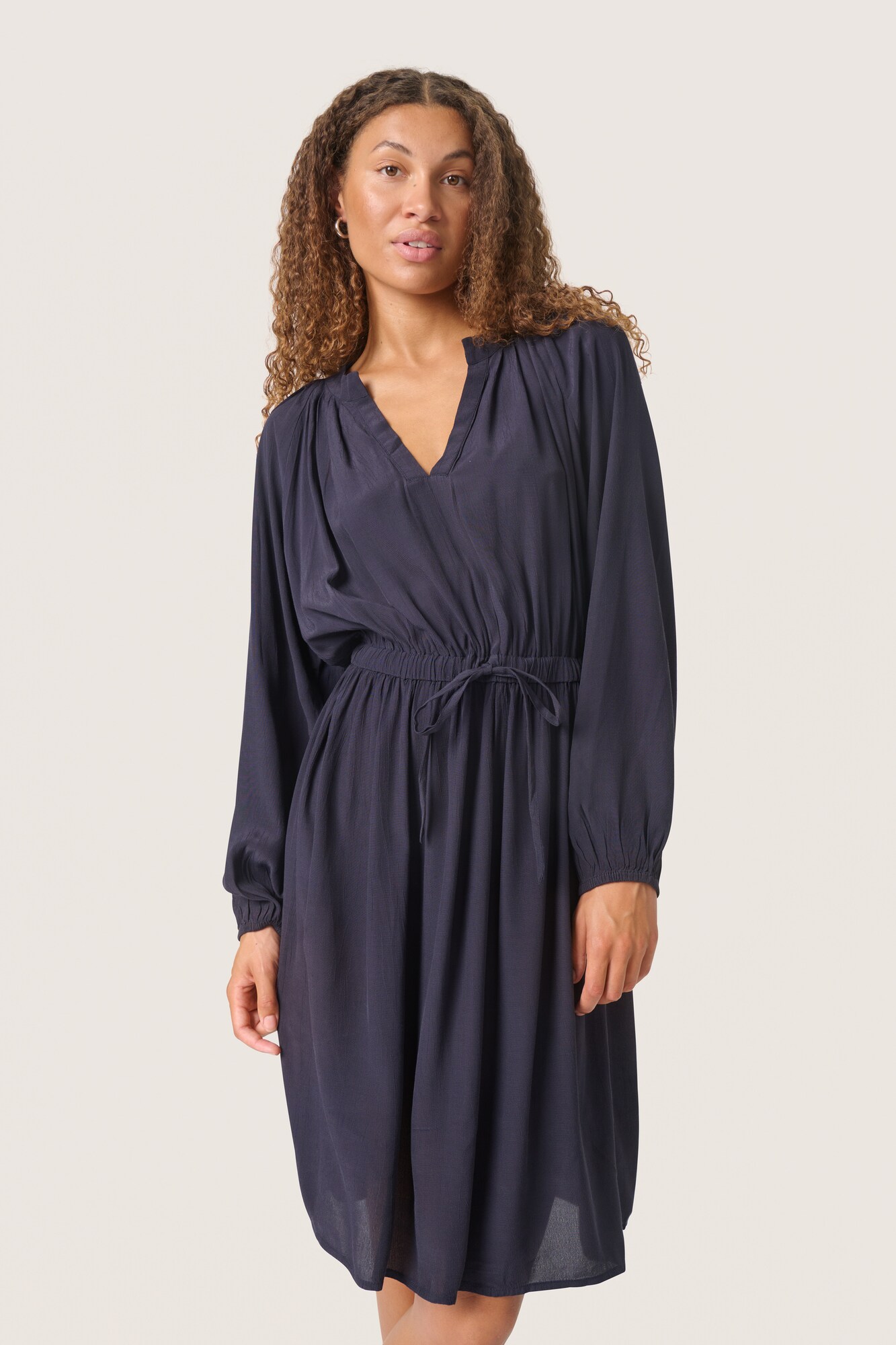 SOAKED IN LUXURY Rochie Valize  albastru închis