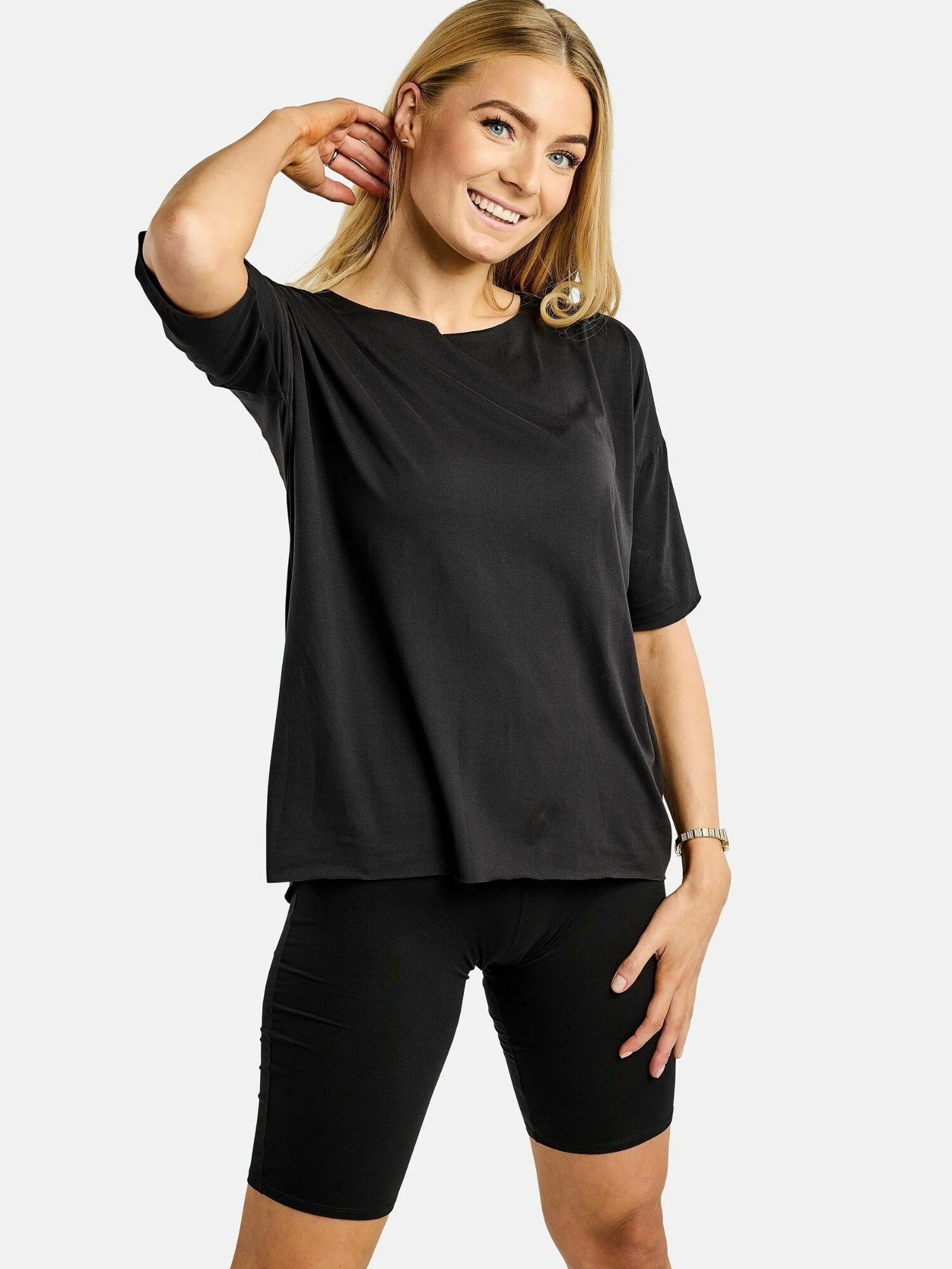 Liberte Essentiel Tricou ' ALMA '  negru