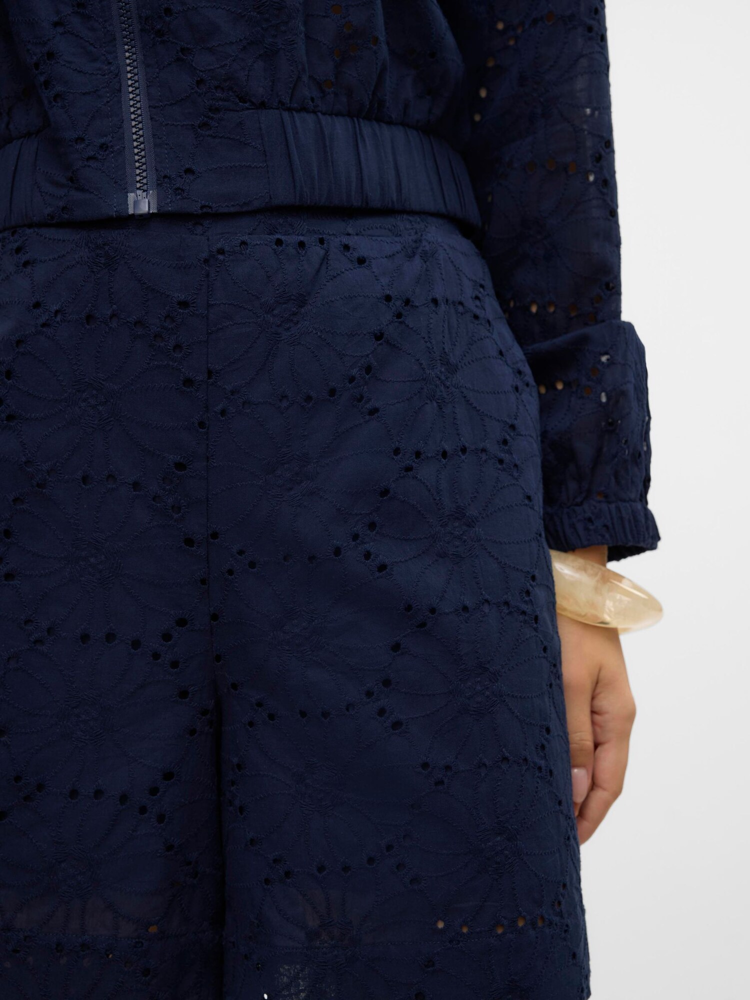 VERO MODA Nohavice 'VMHAY NEW' námornícka modrá (obrázok 6)