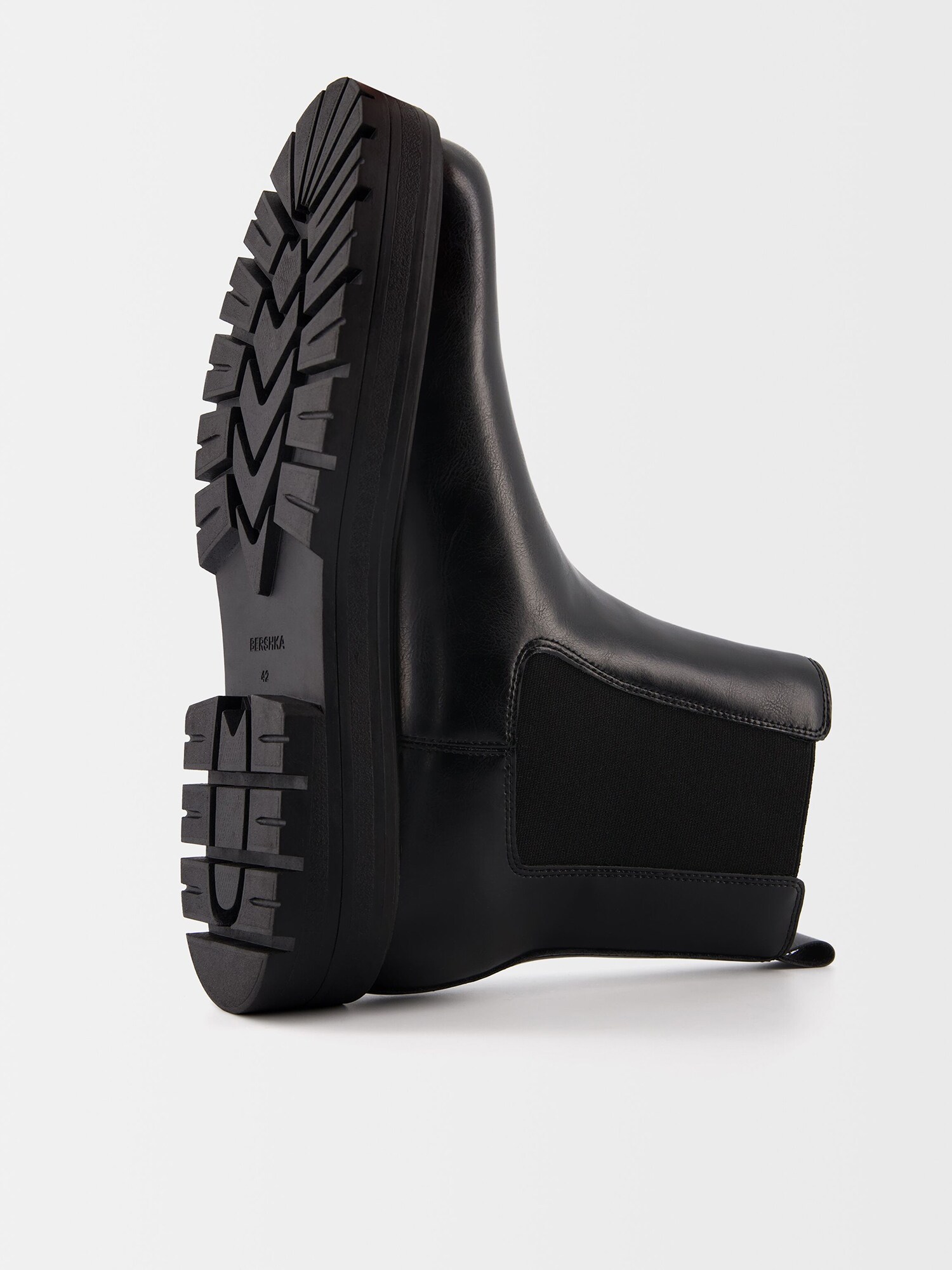 Thumbnail - Chelsea Boots
