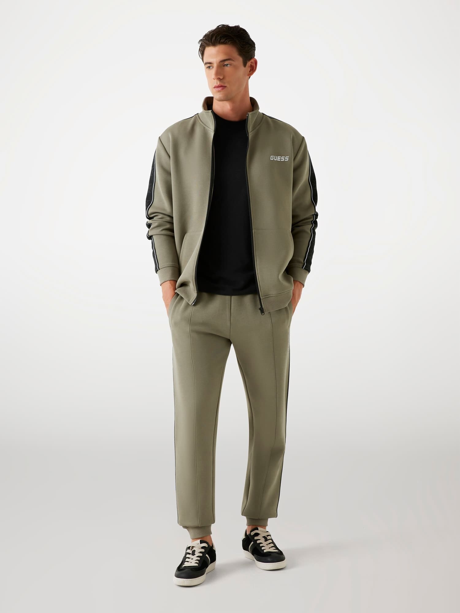 Thumbnail - GUESS Sportsweatjacke Mickey