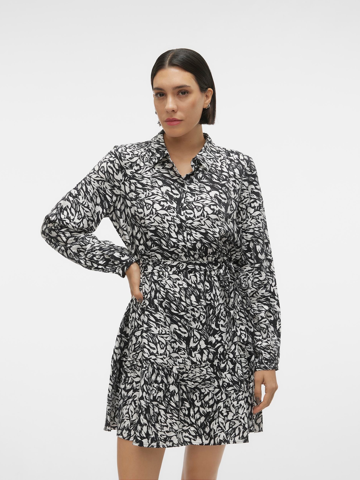 VERO MODA Ingruhák 'Debby Ana'  fekete / fehér termék 2. képe