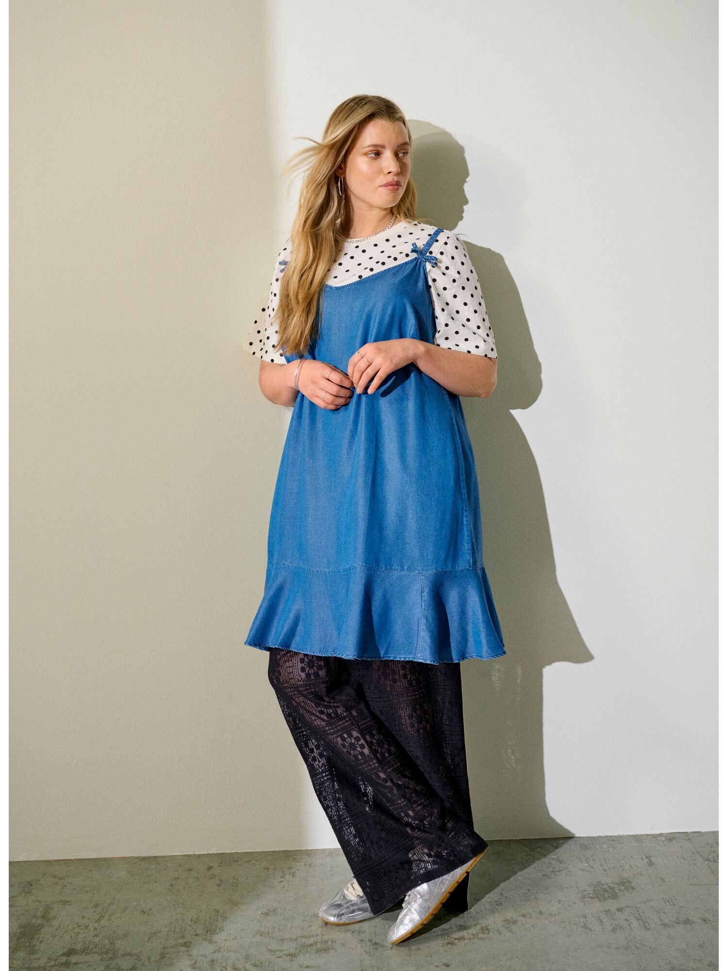 Zizzi Letné šaty 'Vmille'  modrá denim (obrázok 5)