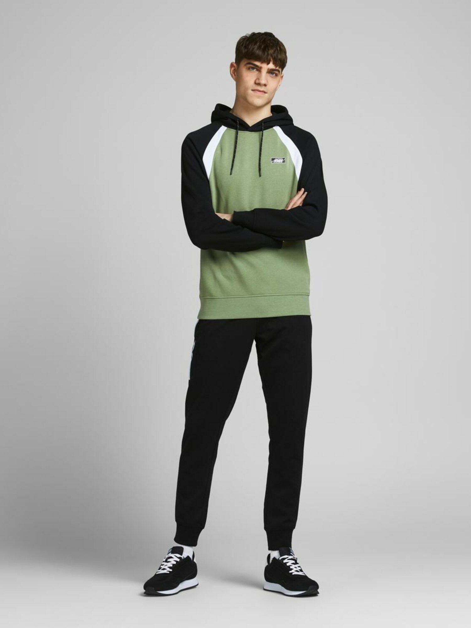 JACK & JONES Mikina 'JCOFly' kaki / čierna / biela (obrázok 5)