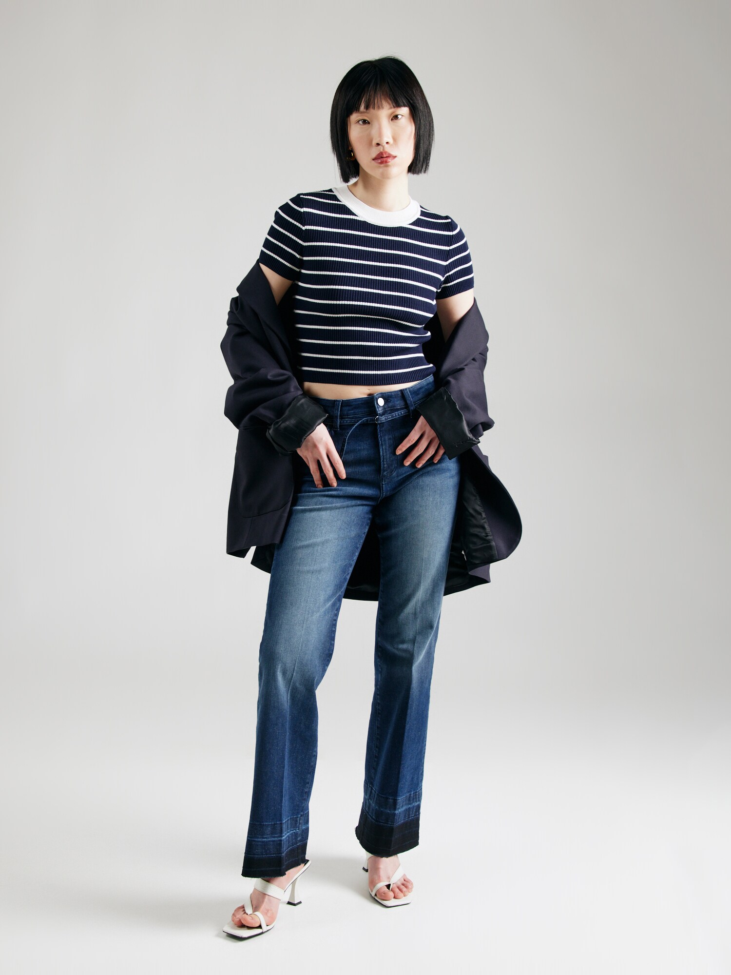 Thumbnail - Pullover