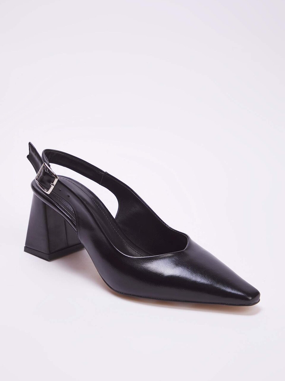 Slingback pumps