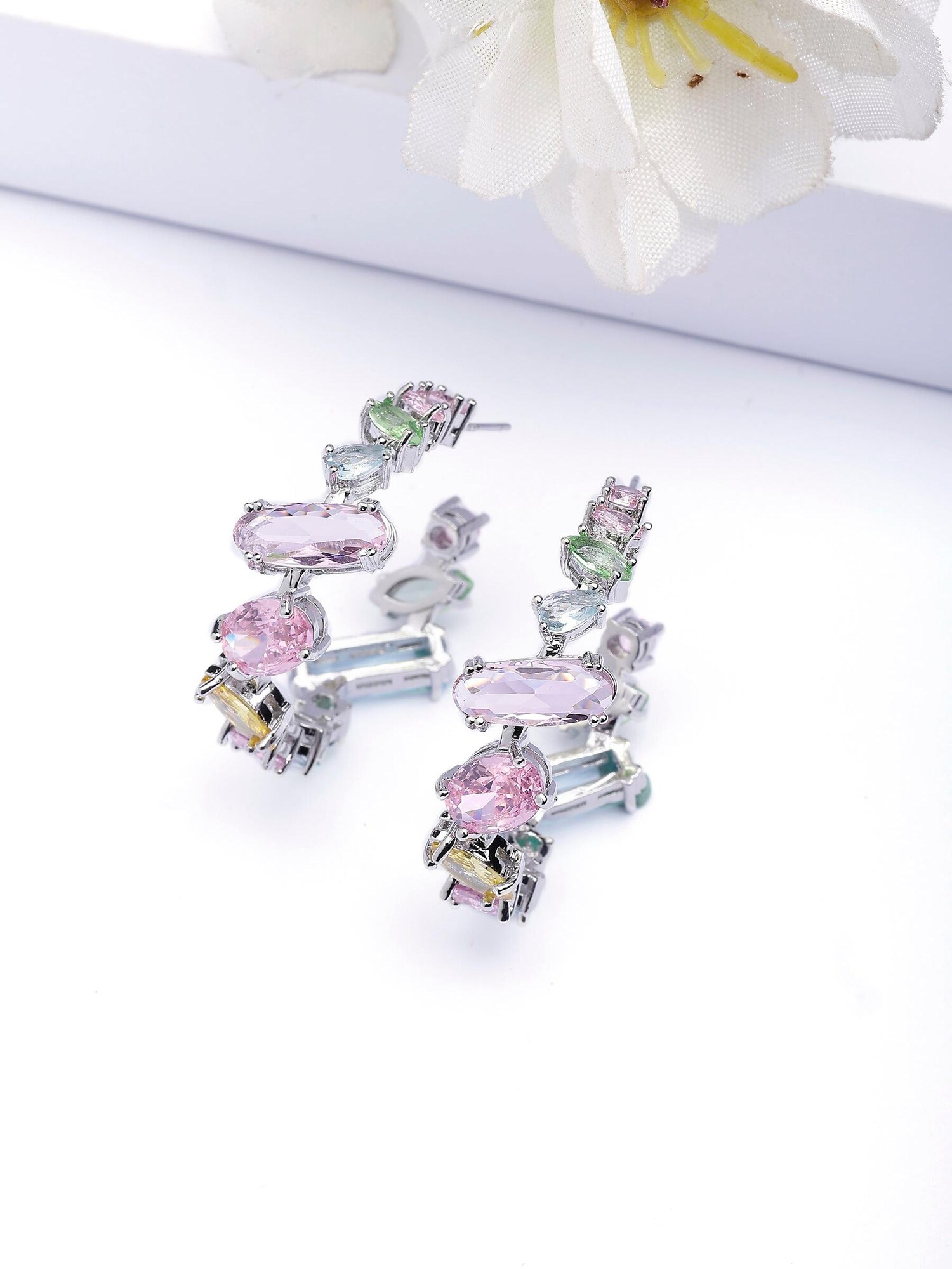 Thumbnail - AVANT-GARDE PARIS Ohrringe Claudiasa