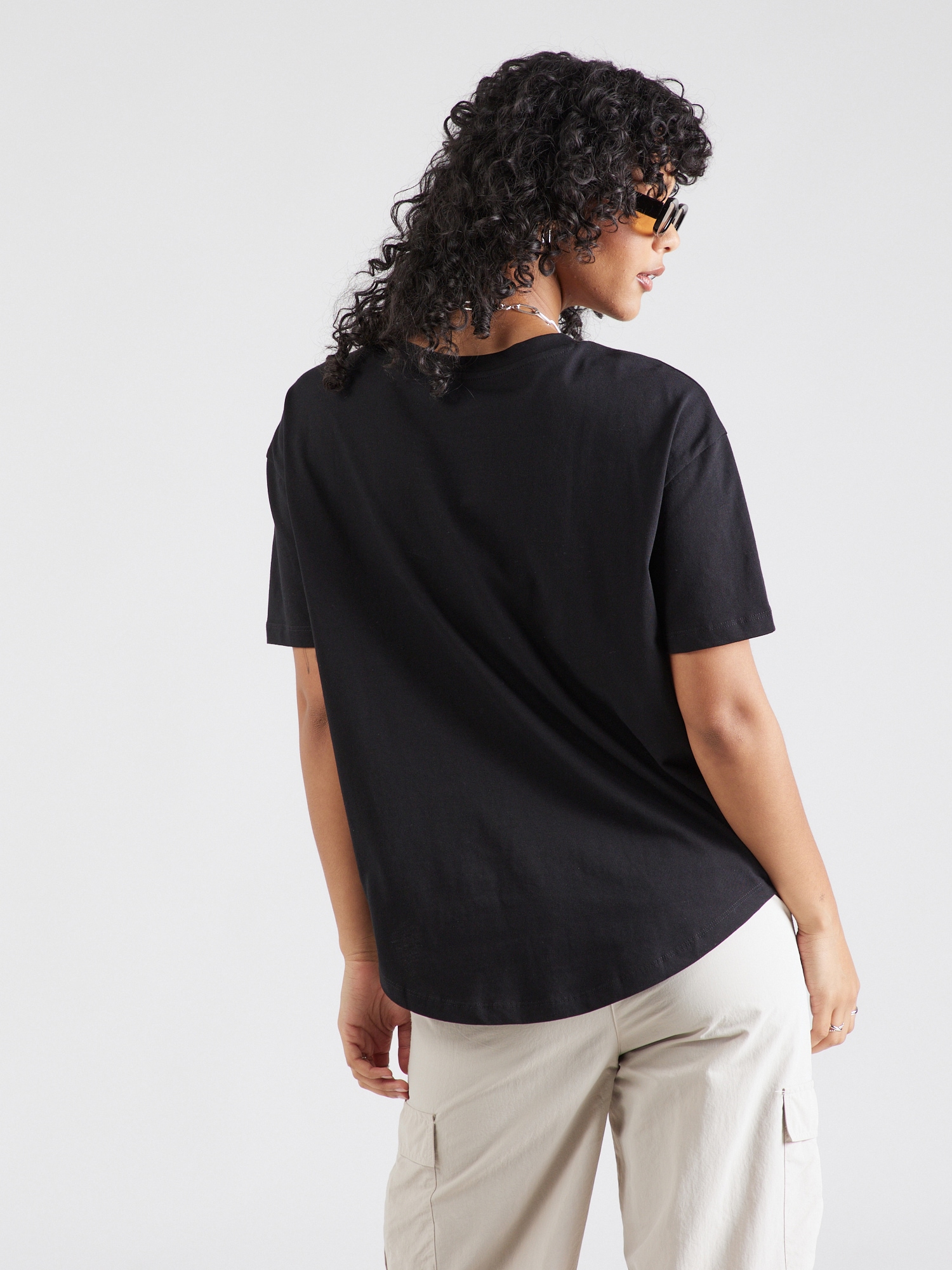 Thumbnail - T-Shirt