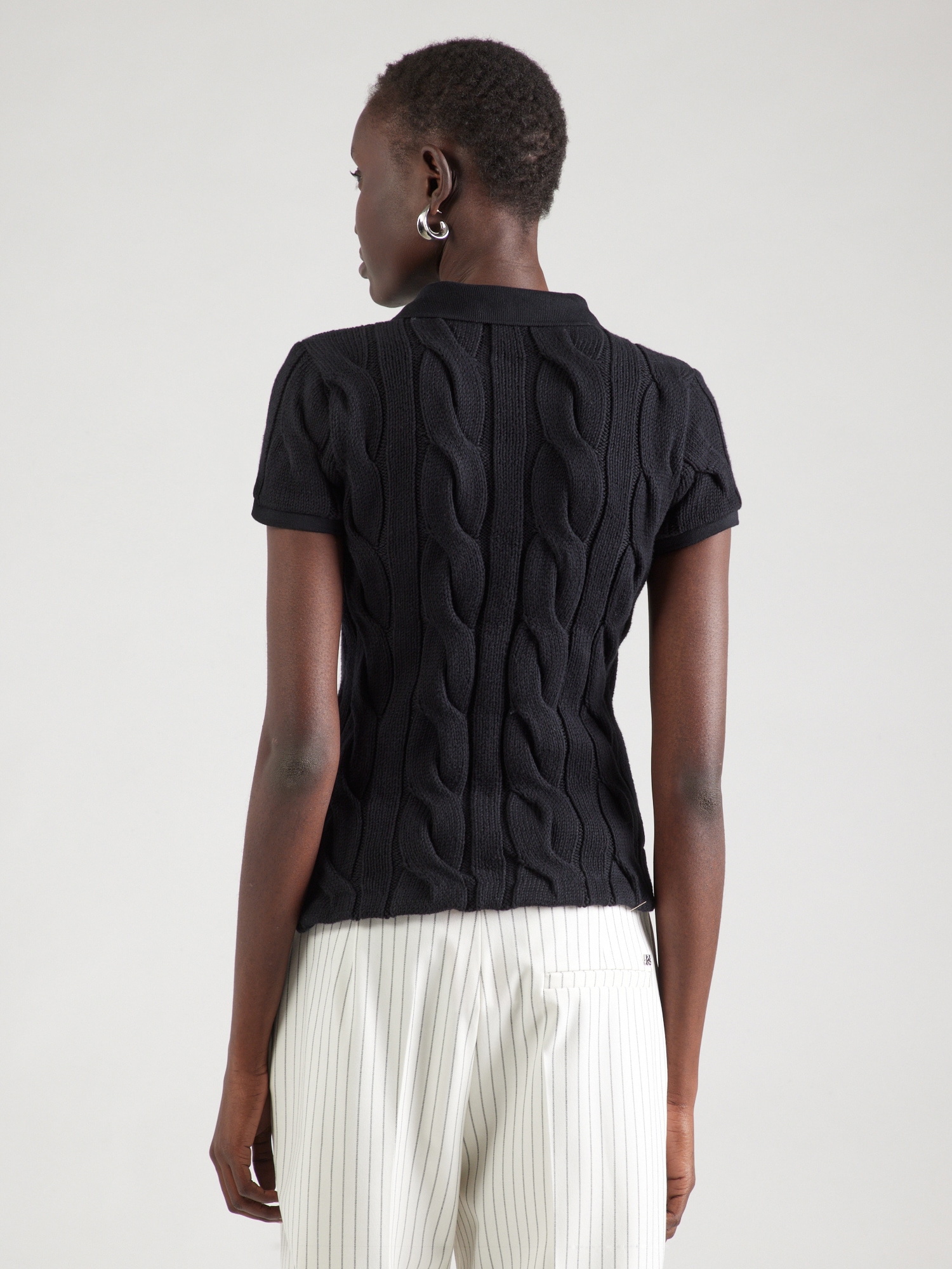 Thumbnail - Pullover