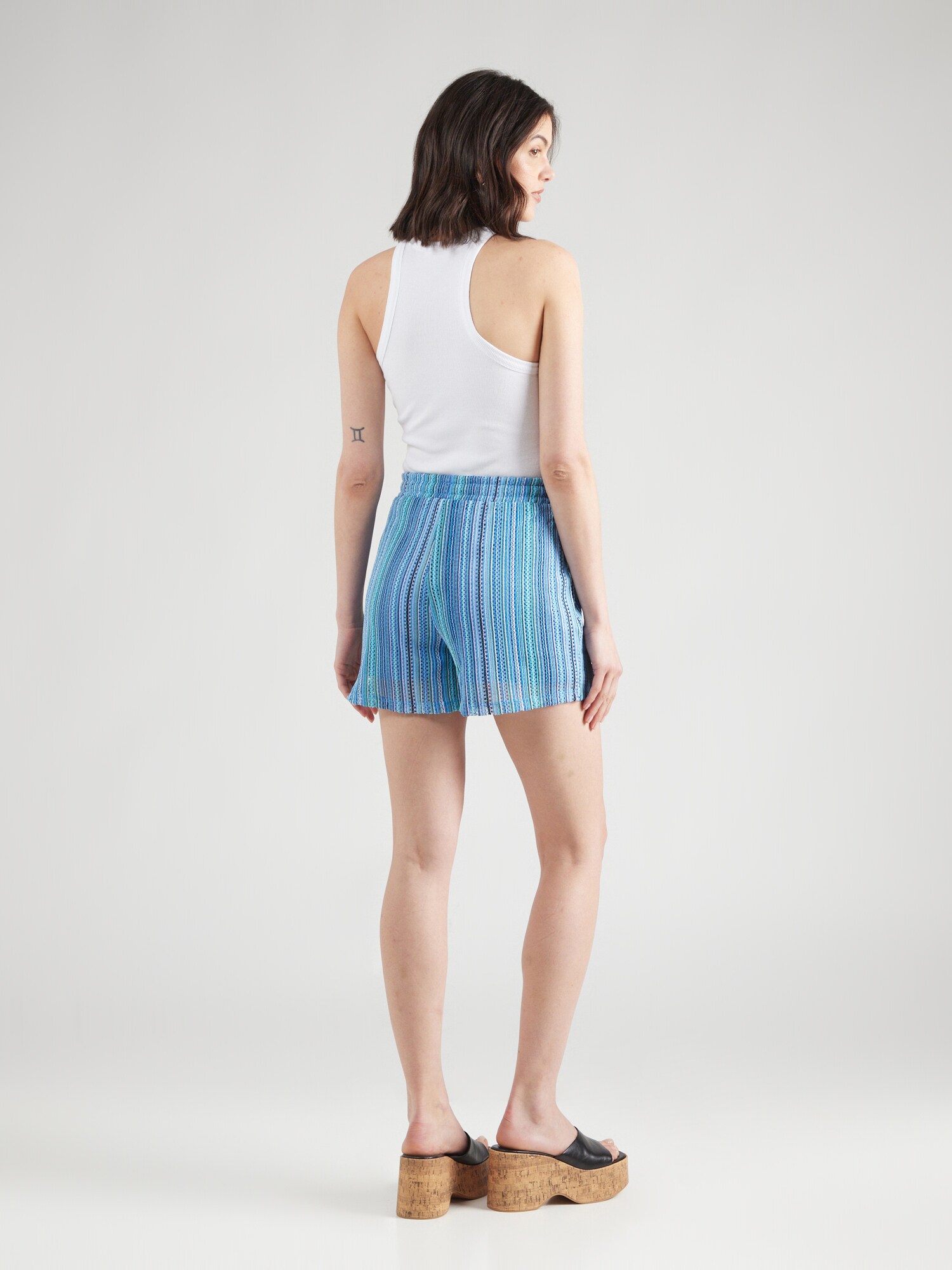 Thumbnail - Shorts 'VMDEMI'
