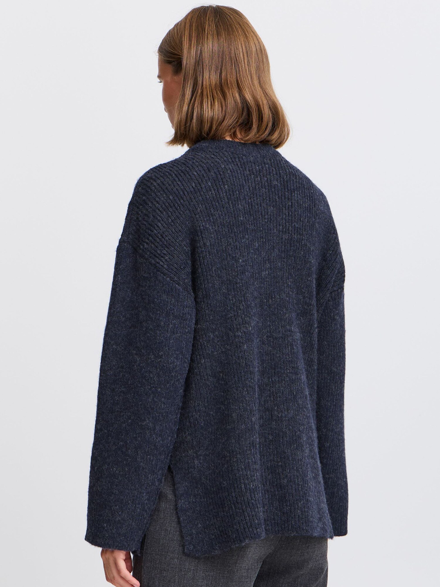 Thumbnail - b.young Pullover