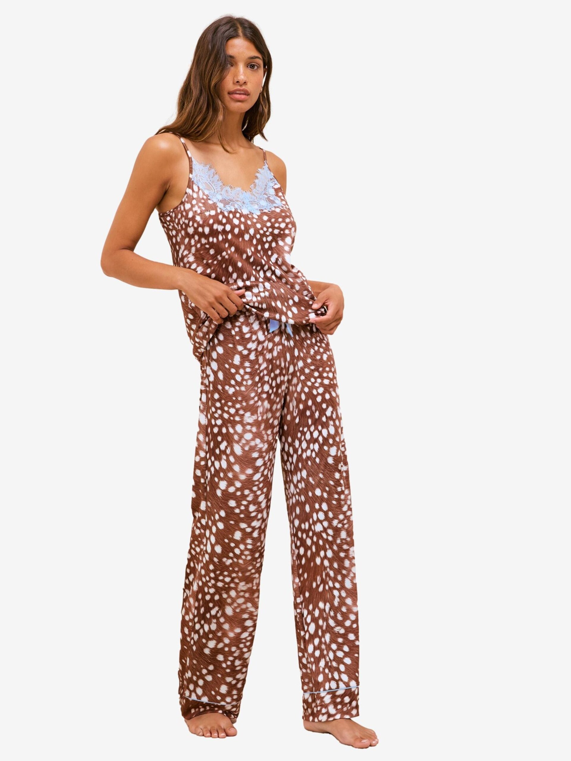 Friends Like The Pyjamas dam