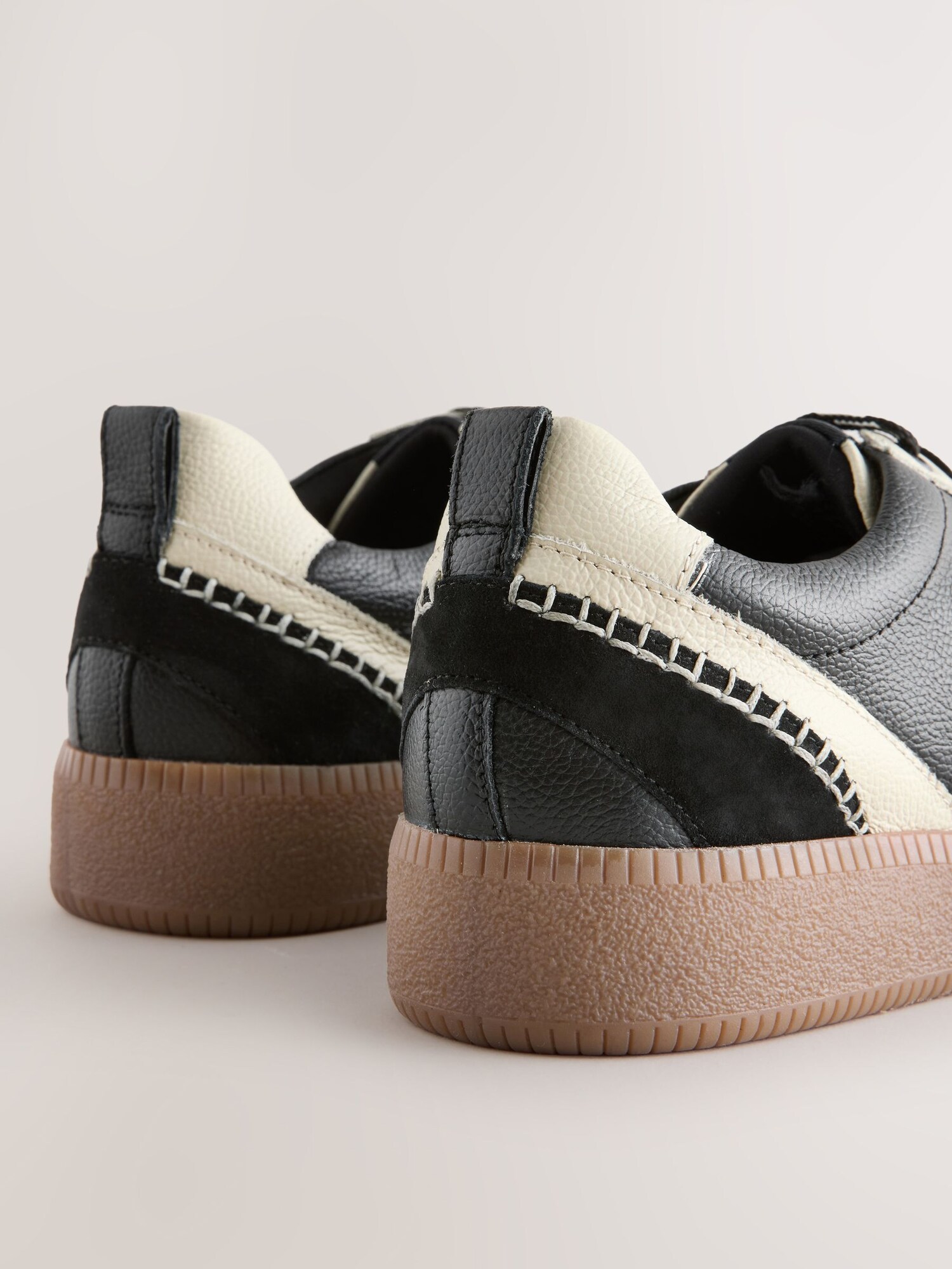 Thumbnail - Next Sneaker Forever Comfort