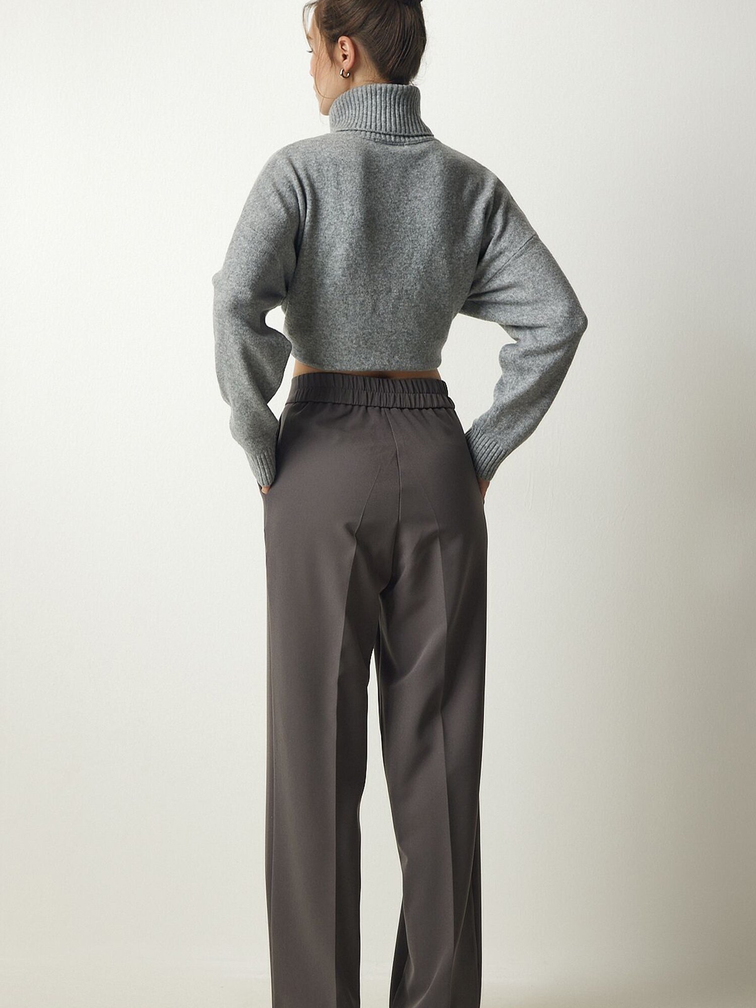 Thumbnail - Happiness stanbul Hose