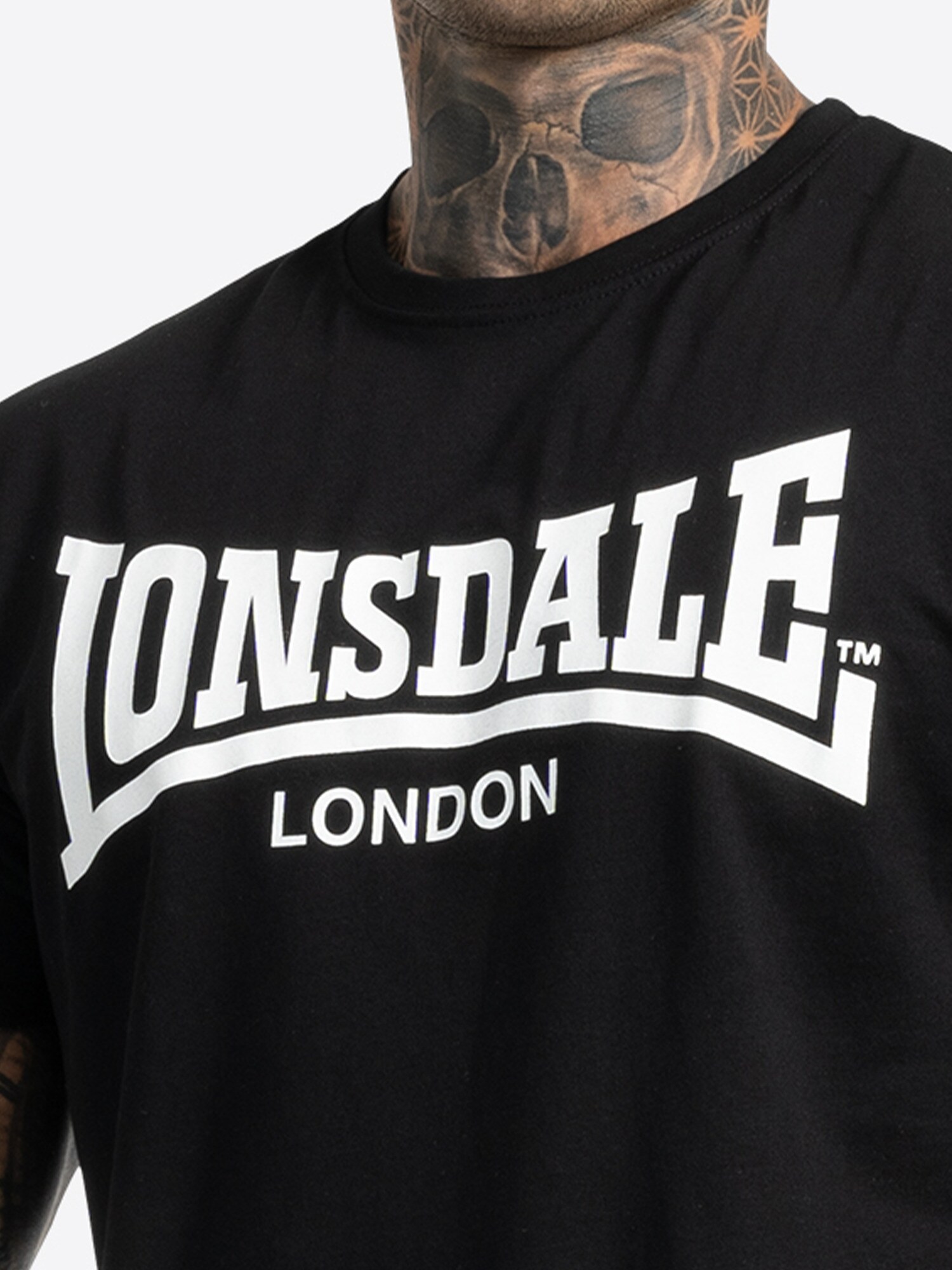 LONSDALE Tričko 'Torbay' čierna / biela (obrázok 6)