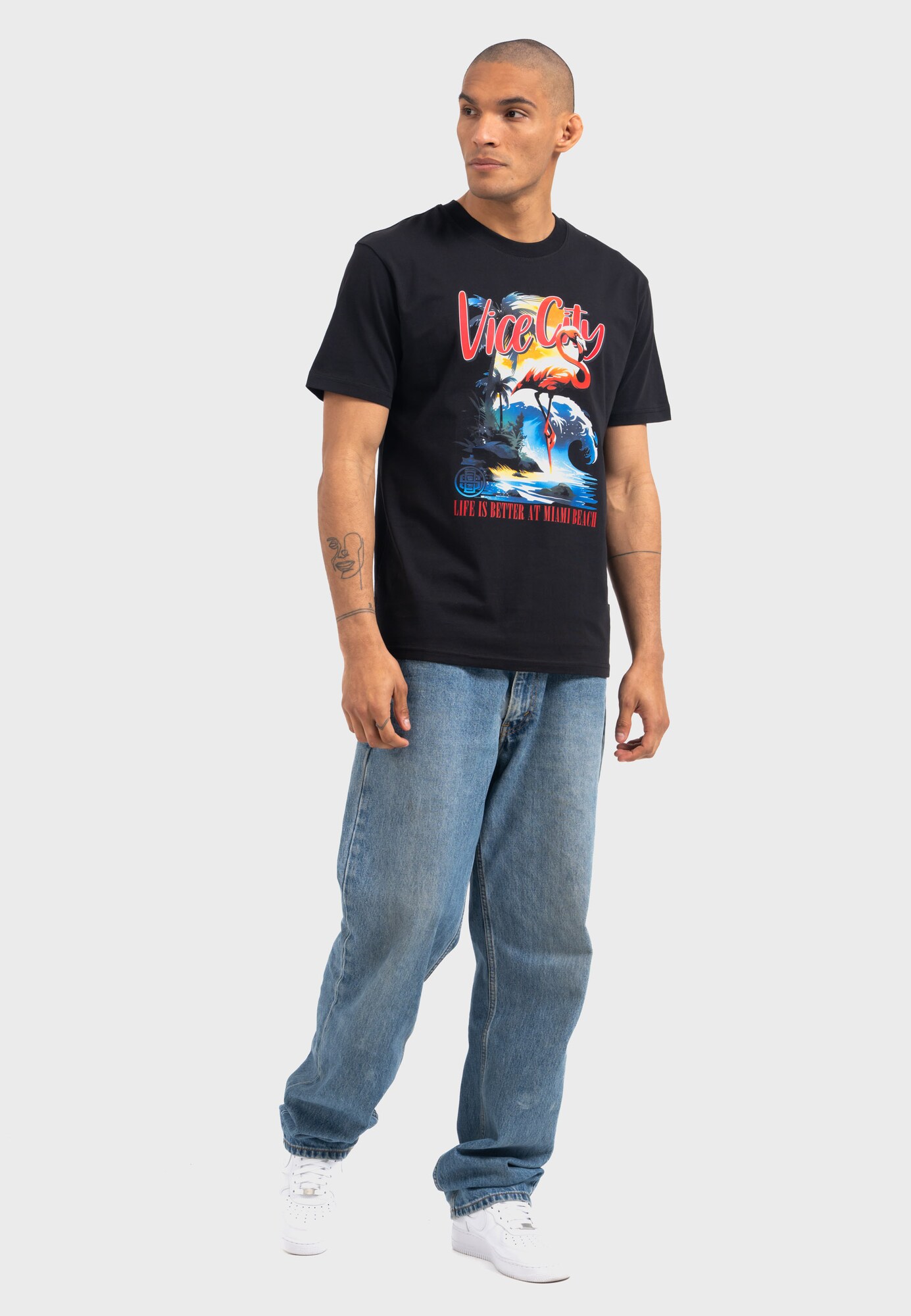 Thumbnail - T-Shirt