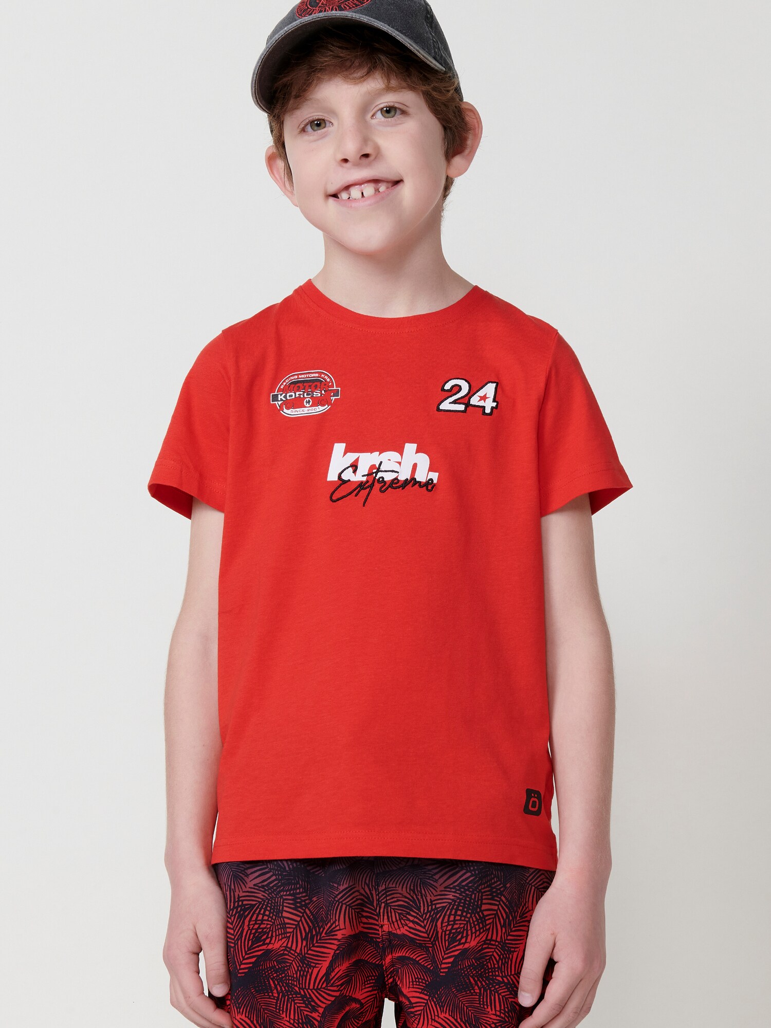 Thumbnail - T-Shirt