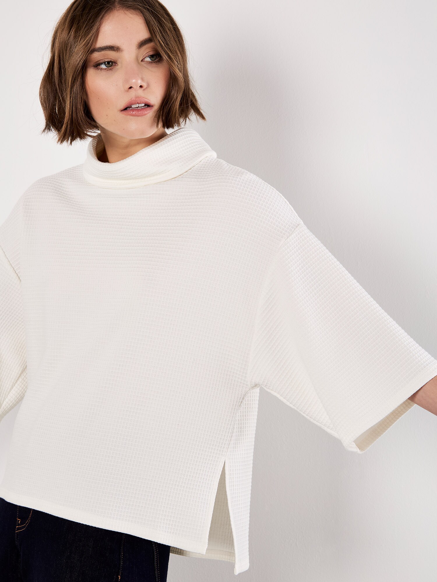 Thumbnail - Apricot Pullover