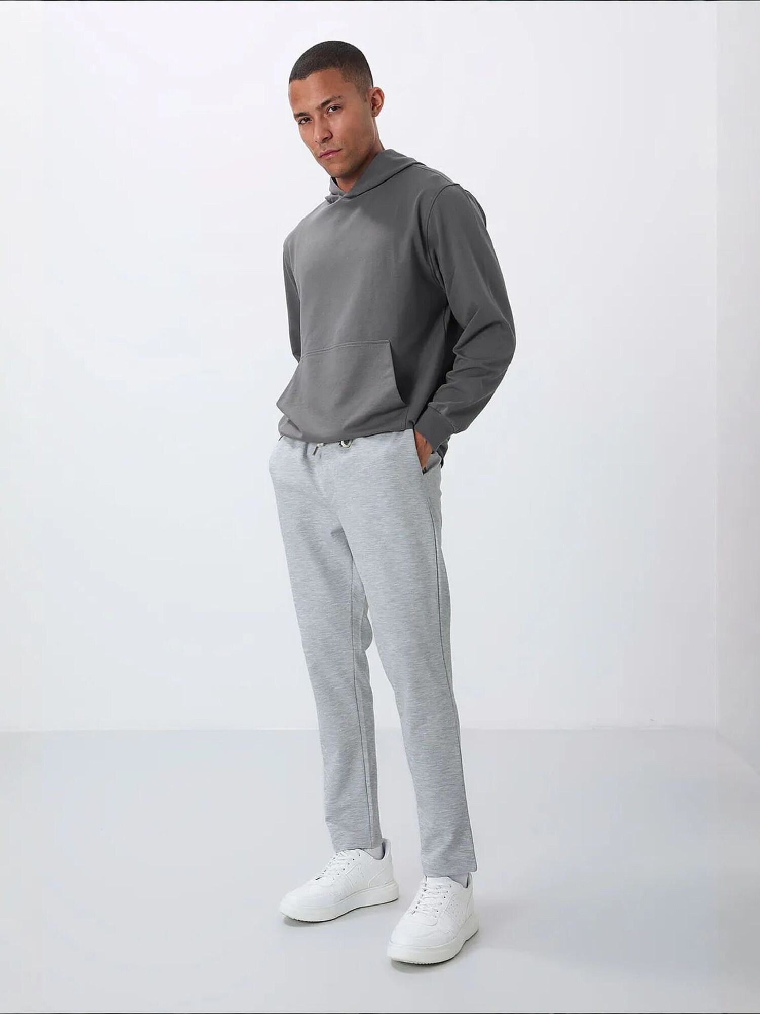 Tommy Life Sportske hlače 'Jogginghose' svijetlosiva