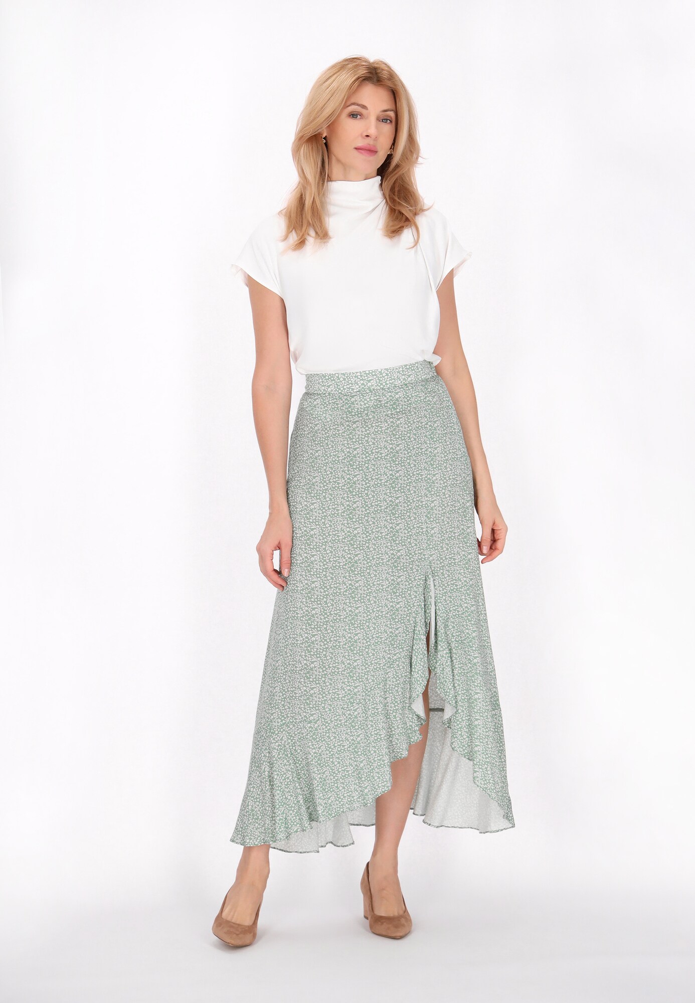 Thumbnail - Usha Rock Fashion Look