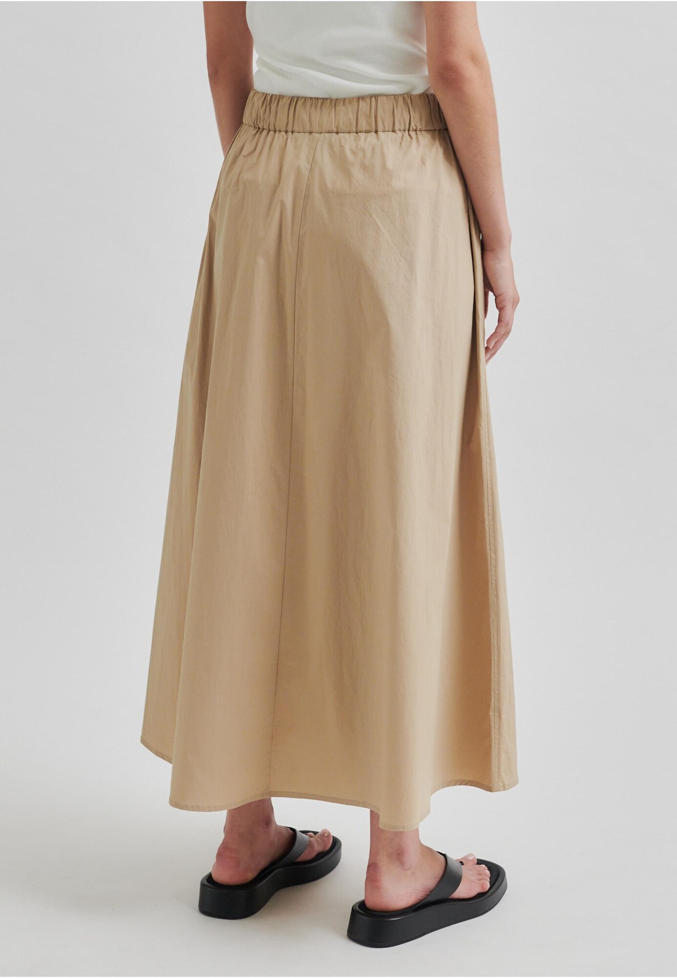 Thumbnail - SECOND FEMALE Rock Alisa