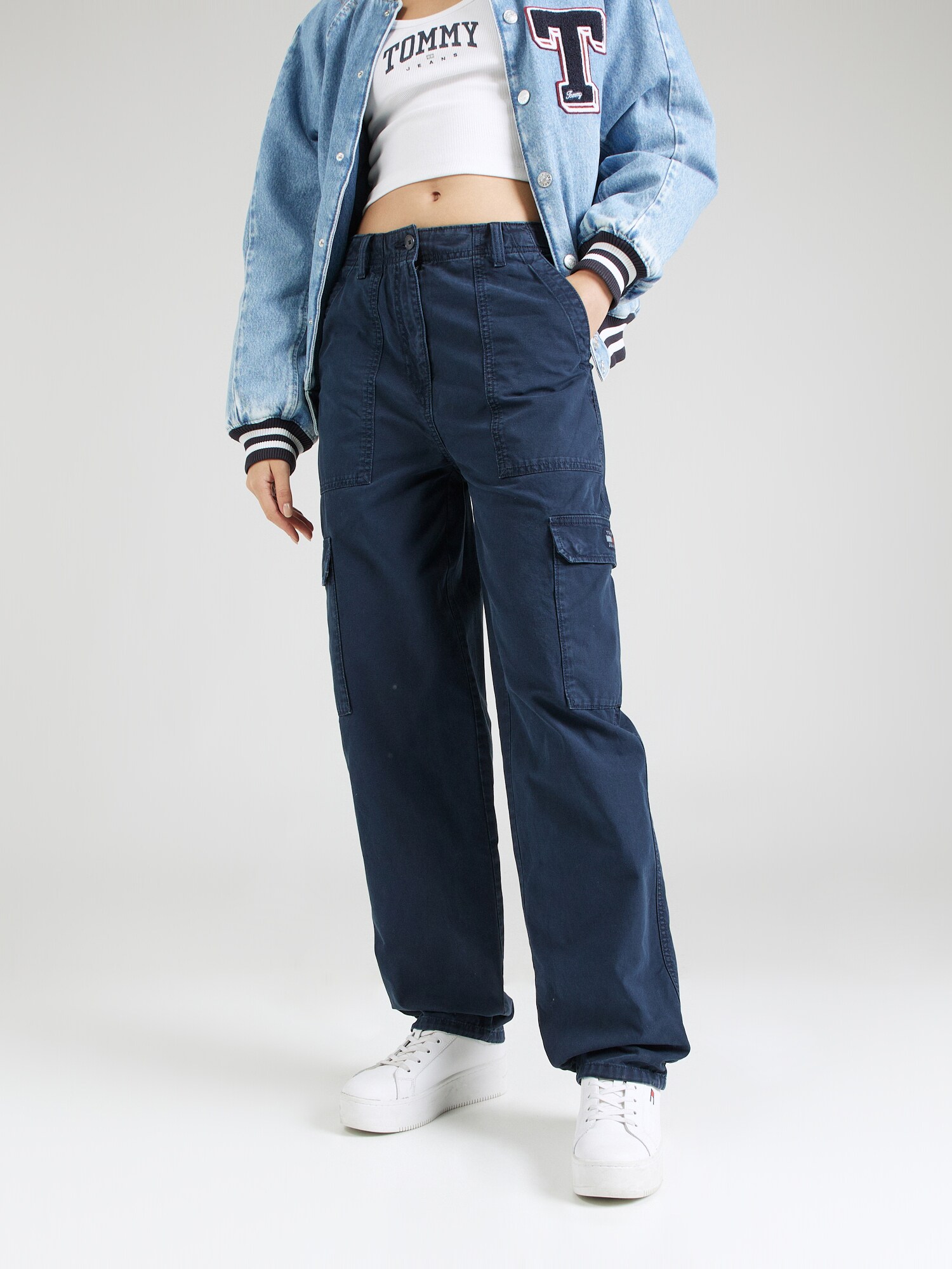 Tommy Jeans Cargo nadrágok 'HARPER'  tengerészkék / piros / fehér termék 2. képe