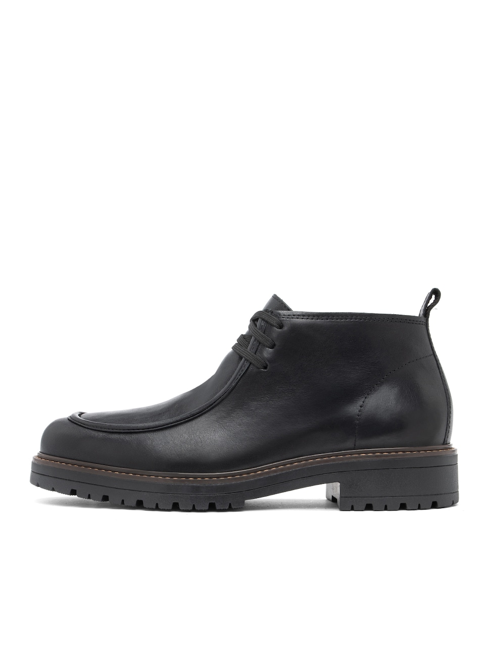 Chukka boots