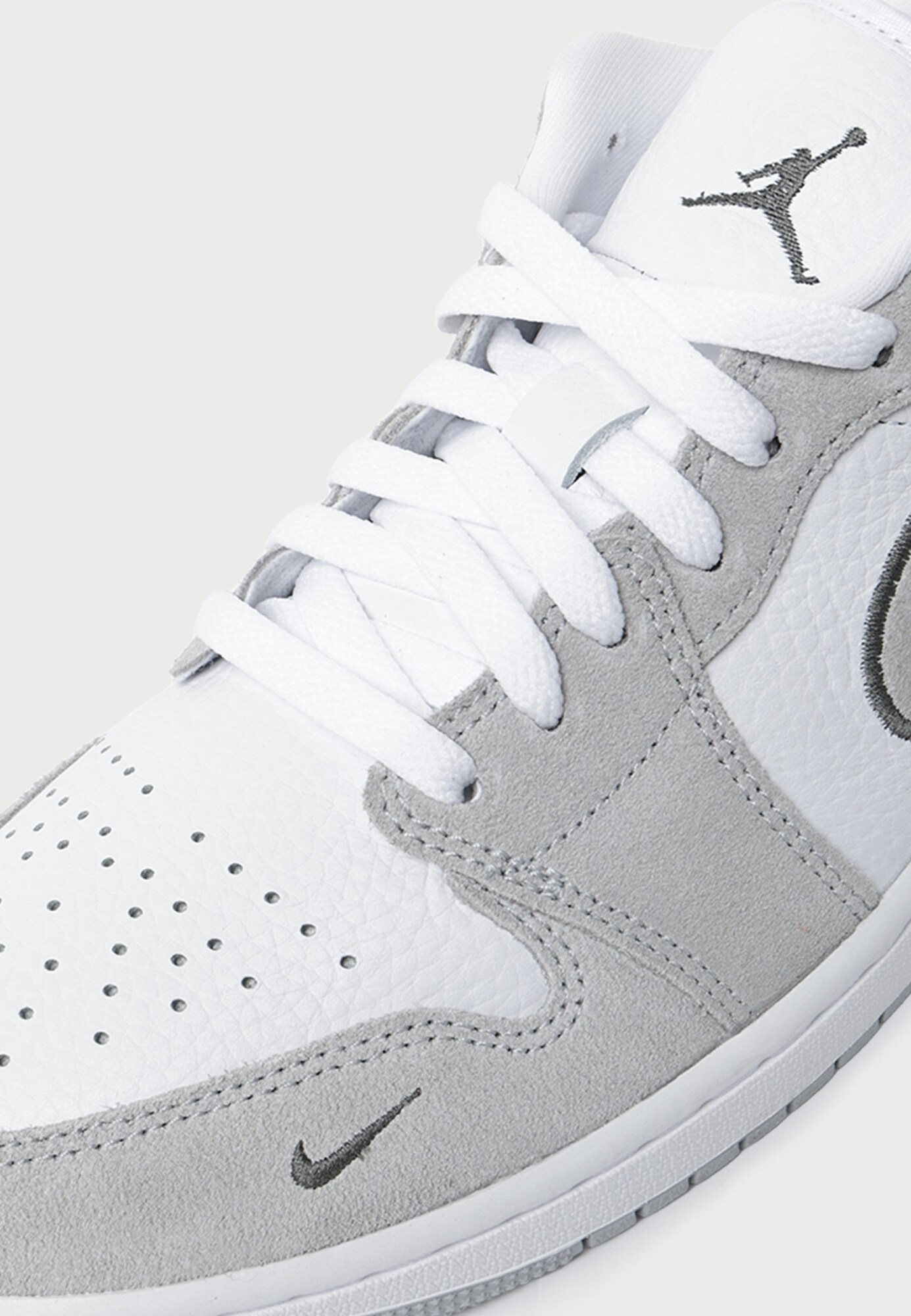 Jordan Zapatillas deportivas bajas 'AIR 1 SE' gris / antracita / blanco – imagen 3