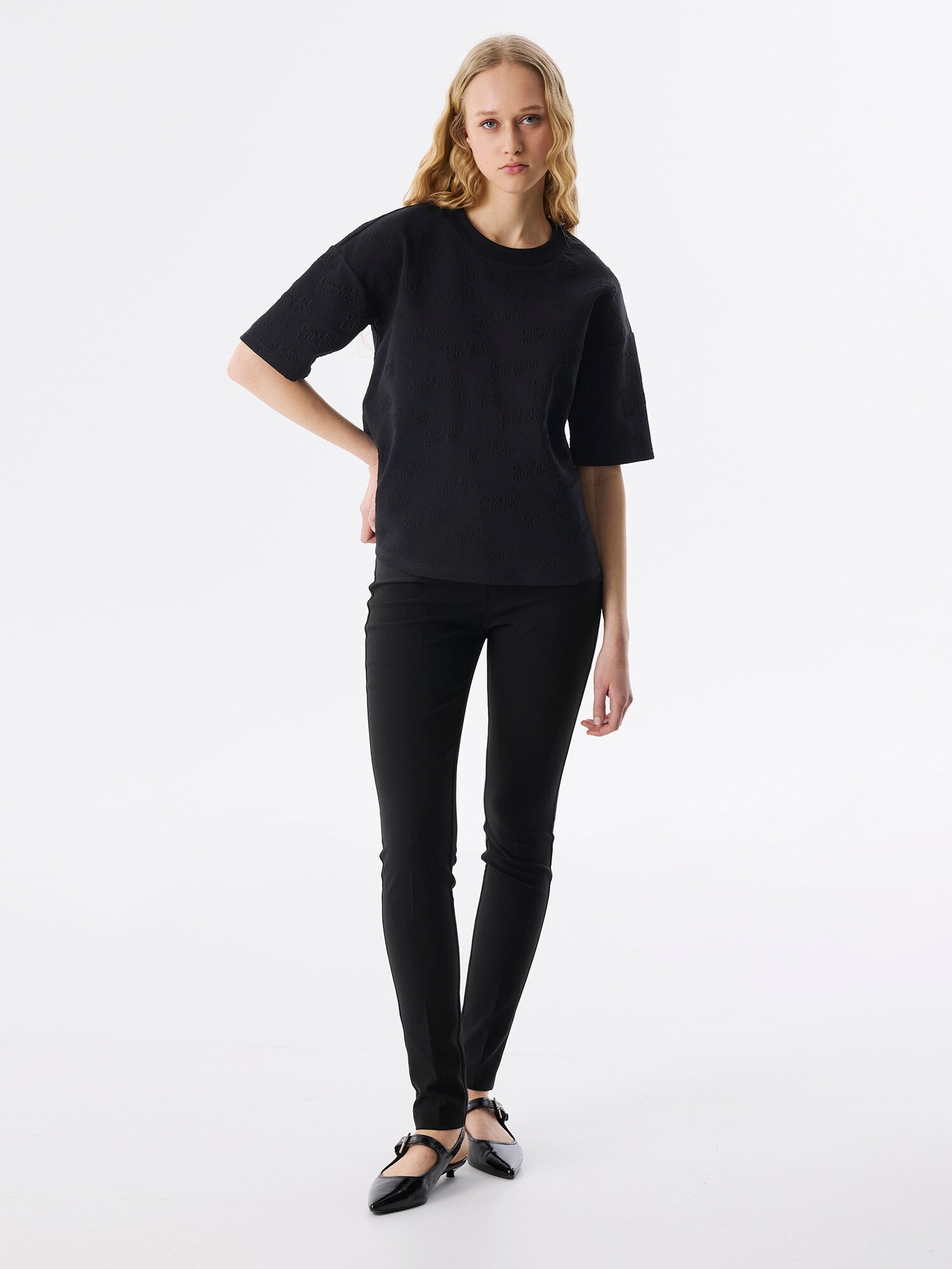 Thumbnail - Twist T-Shirt