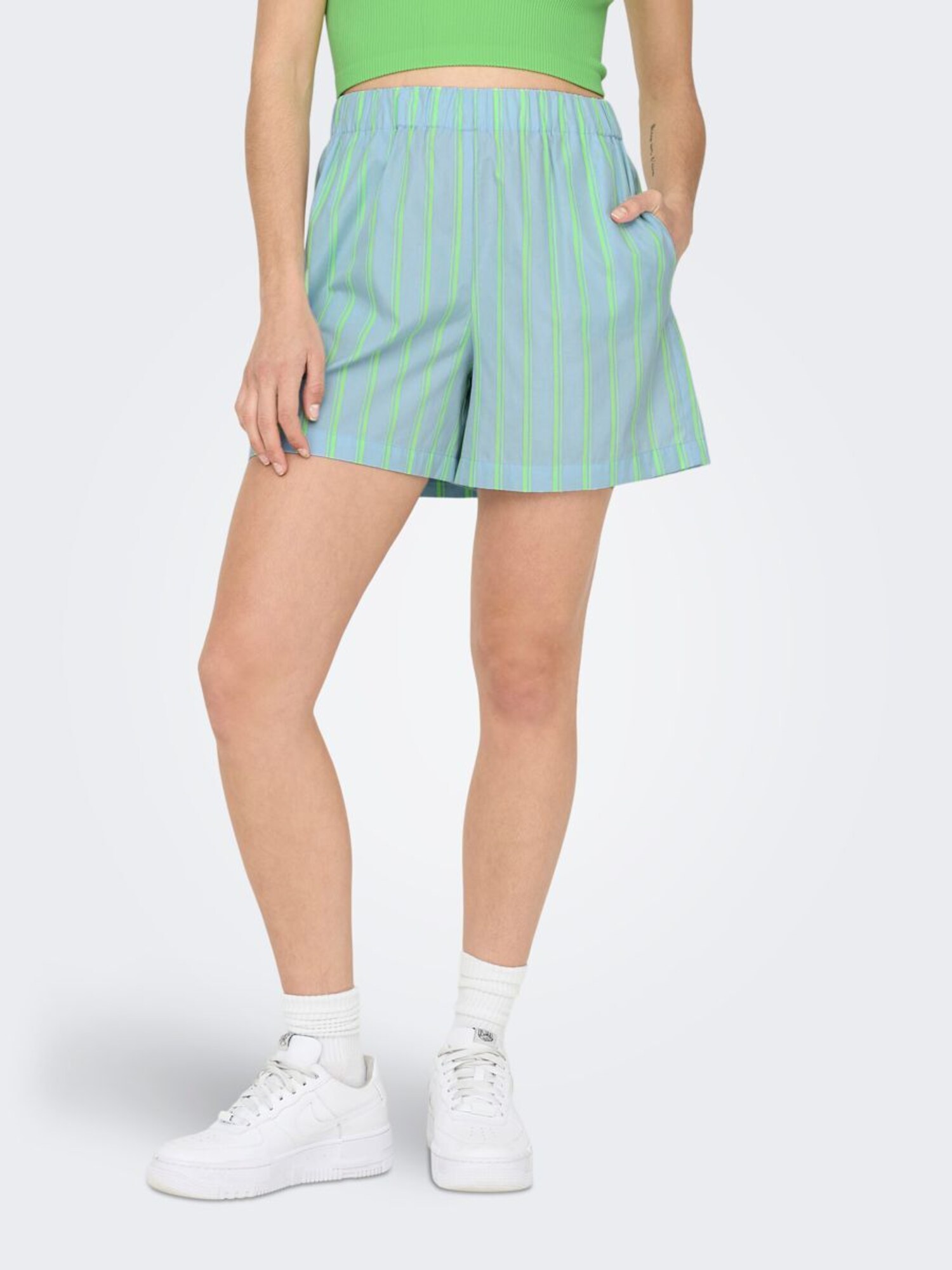 Thumbnail - Hose