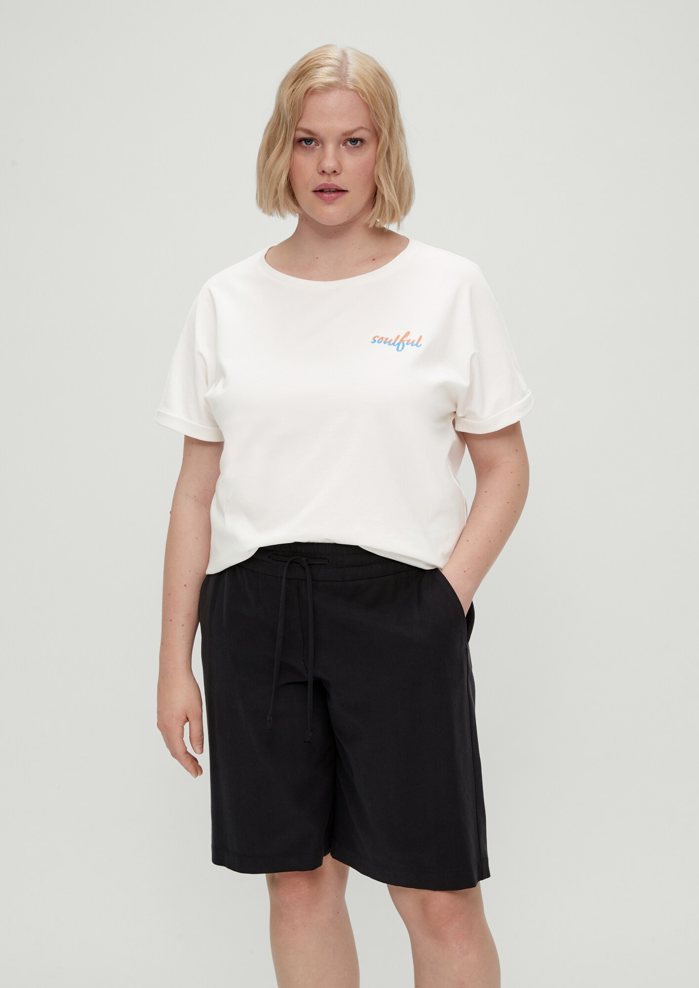Thumbnail - TRIANGLE T-Shirt