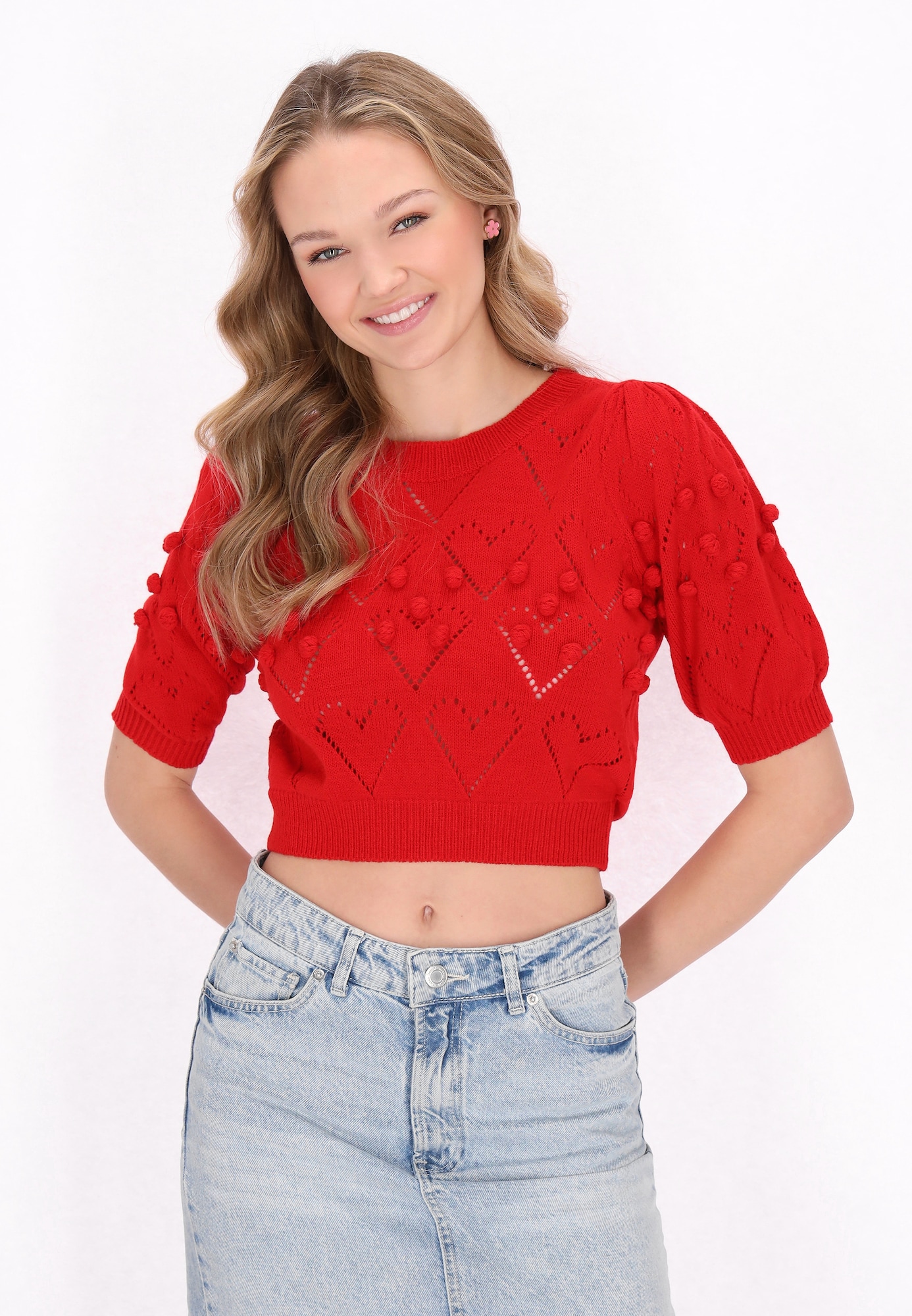 Thumbnail - MYMO Pullover Fashion Look