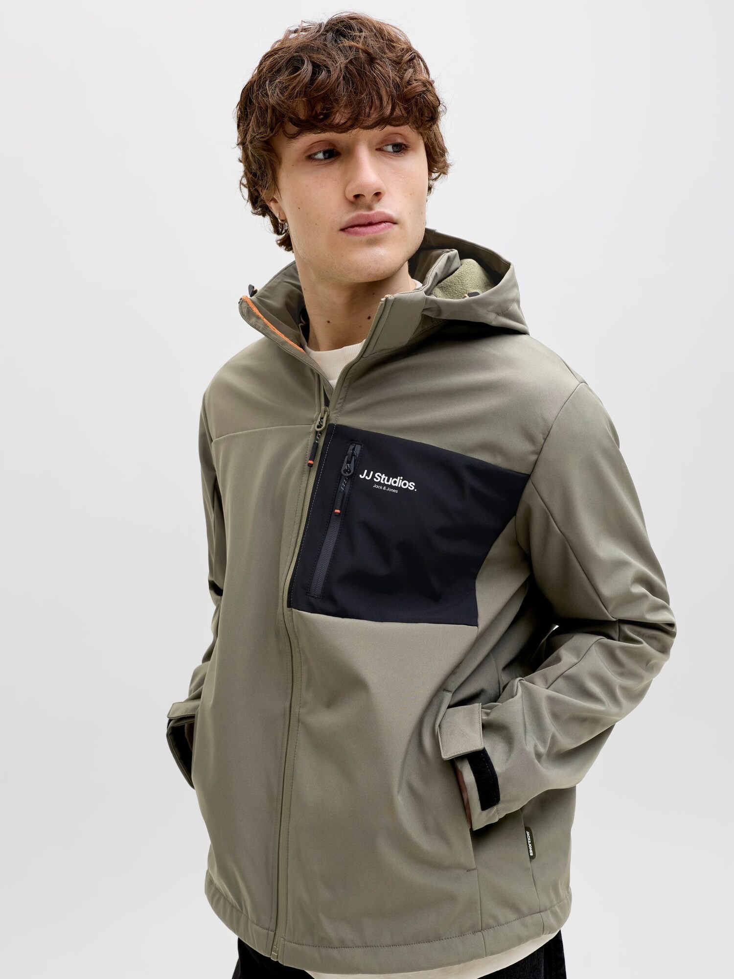 JACK & JONES Prechodná bunda 'JJNORTH'  olivová (obrázok 5)