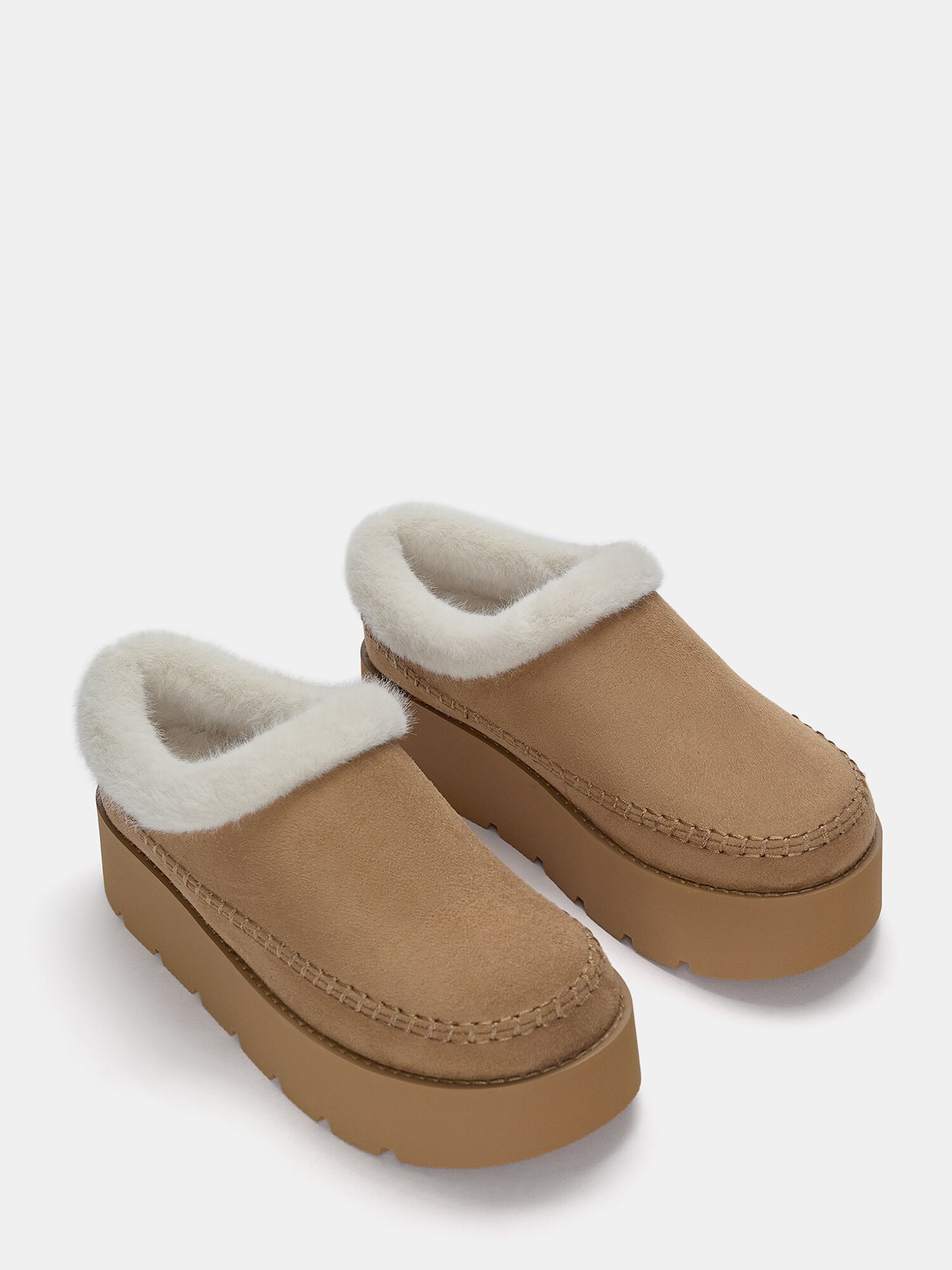 Pull&Bear Clogs