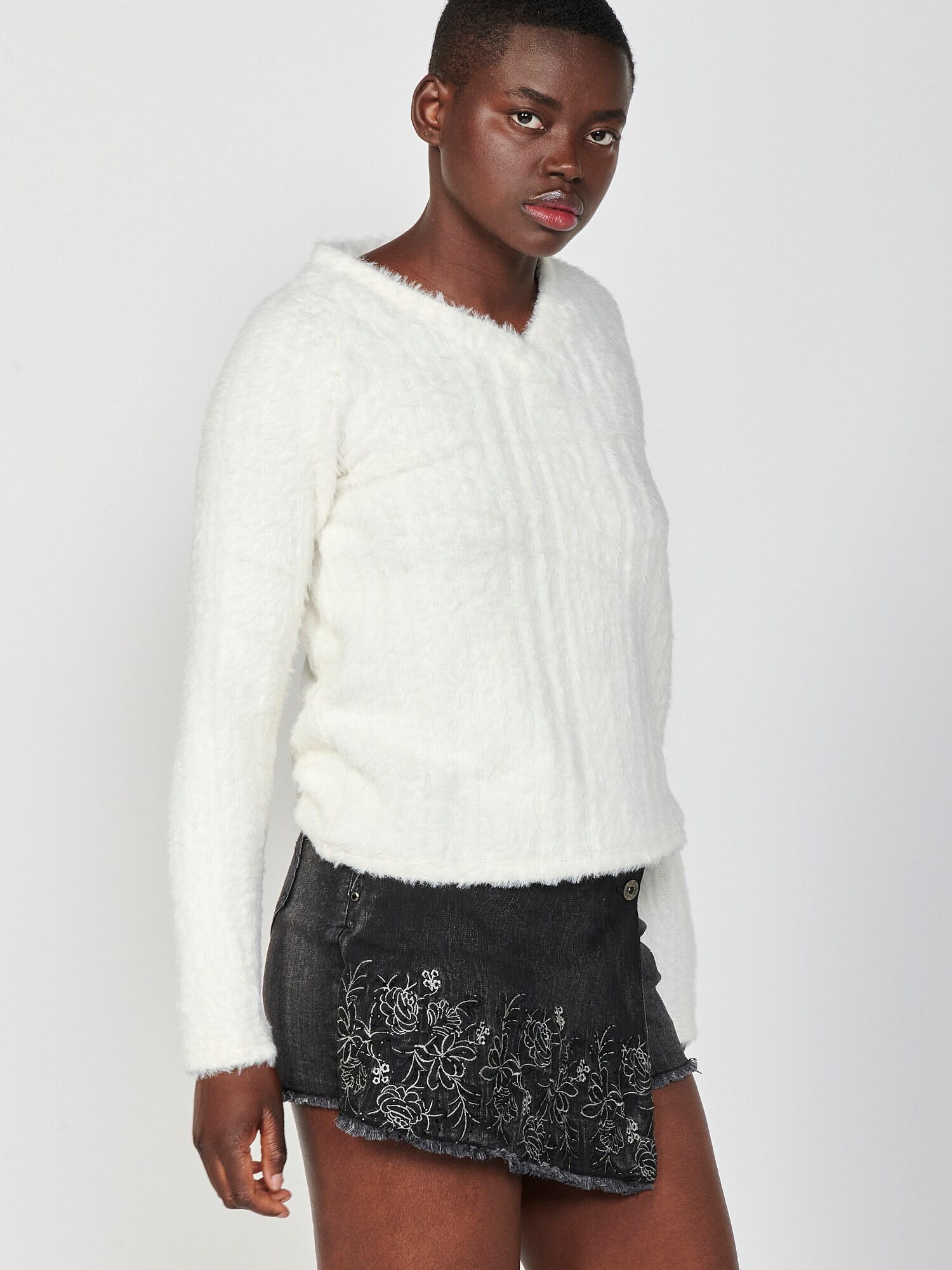 Thumbnail - Pullover