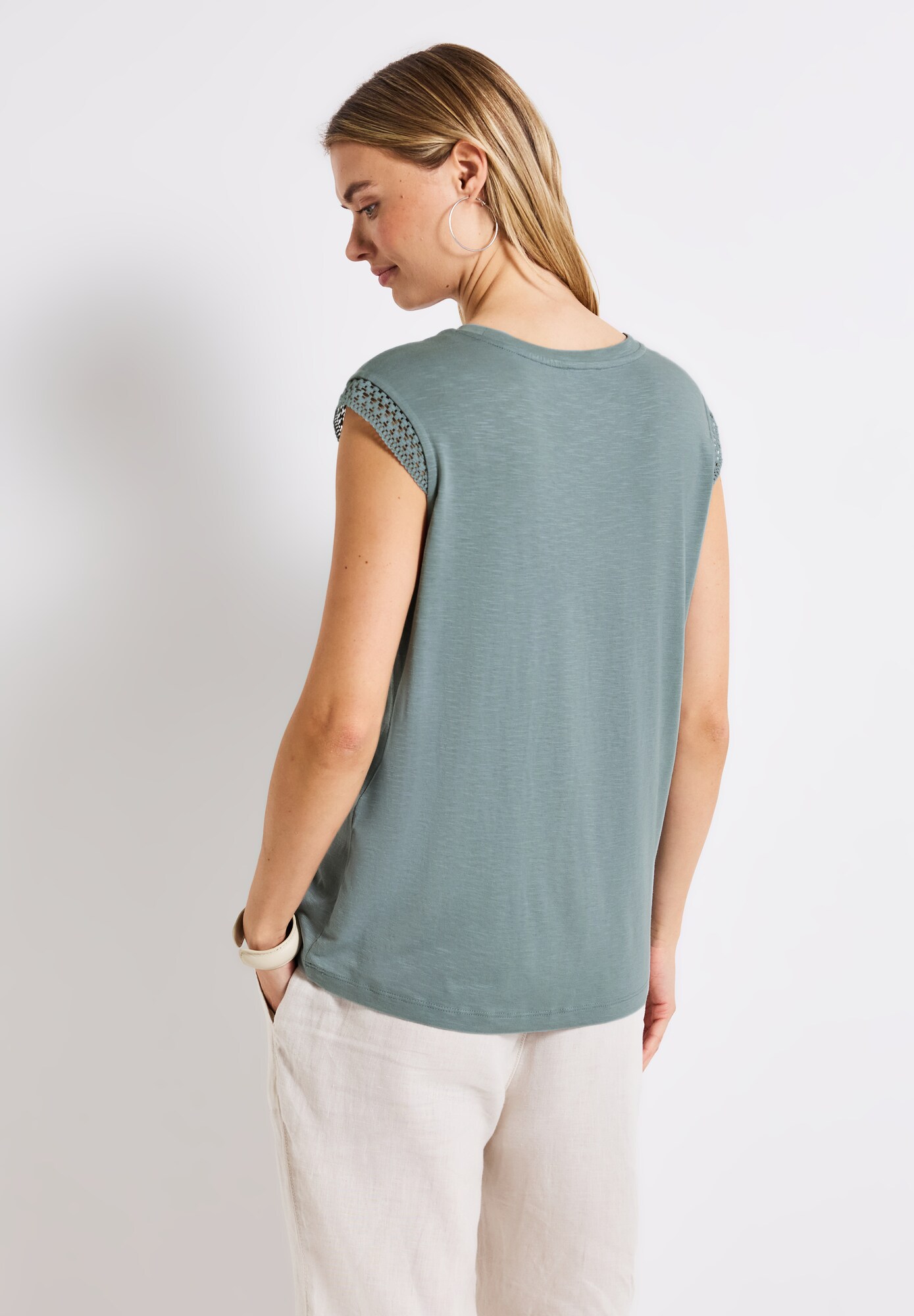Thumbnail - T-Shirt