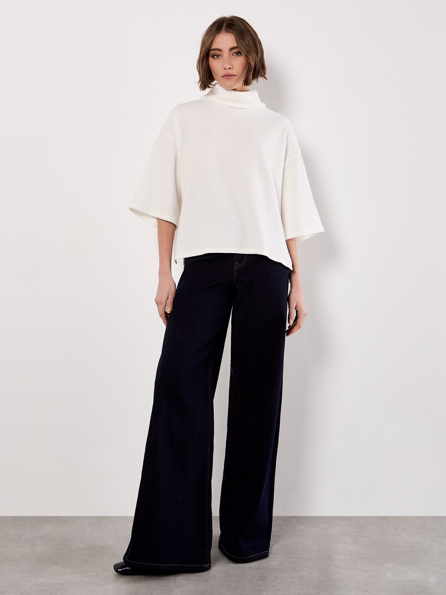 Thumbnail - Apricot Pullover