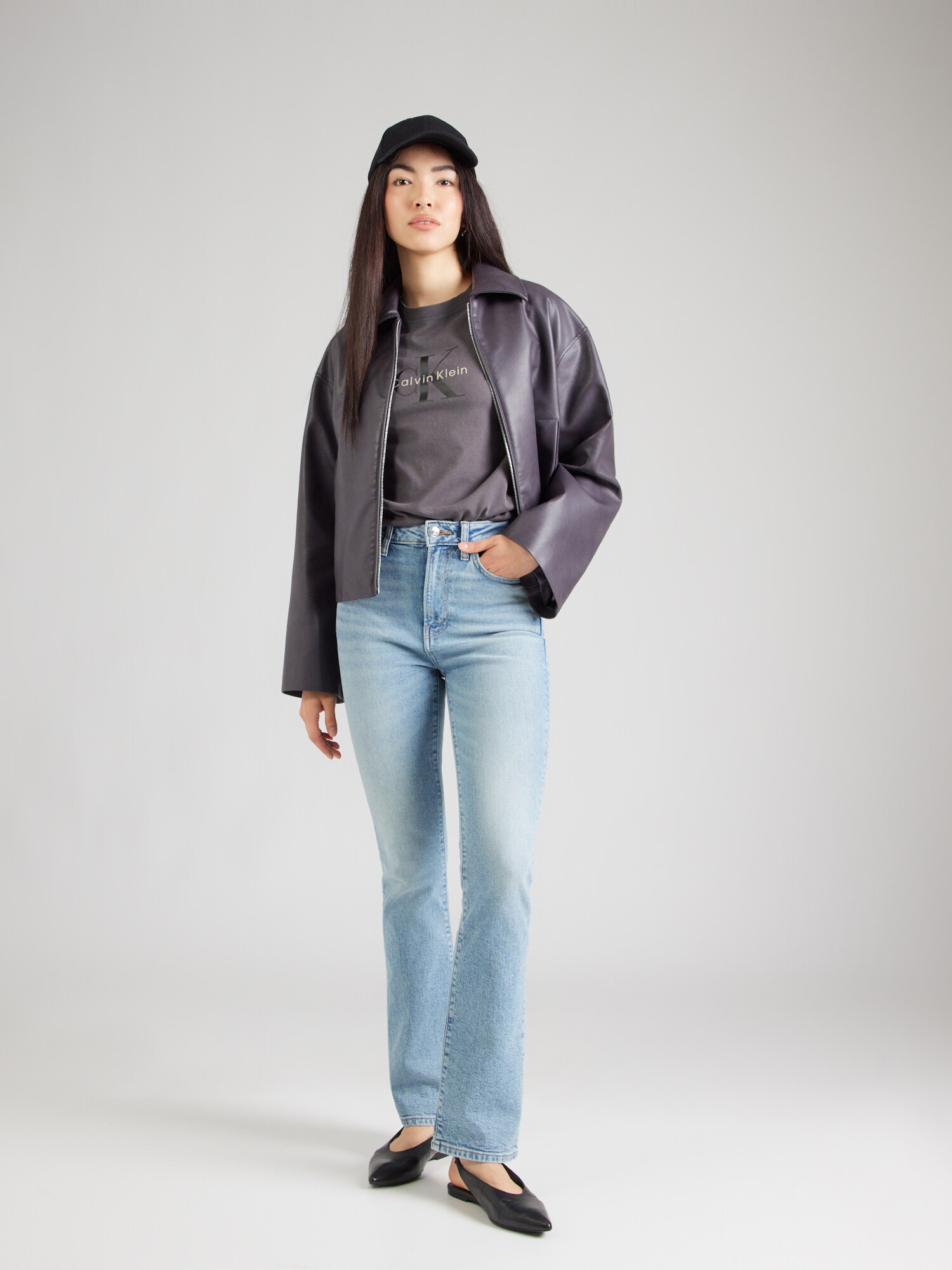 Calvin Klein Jeans Vaquero 'Whiskered Skinny Bootcut' azul claro – imagen 3
