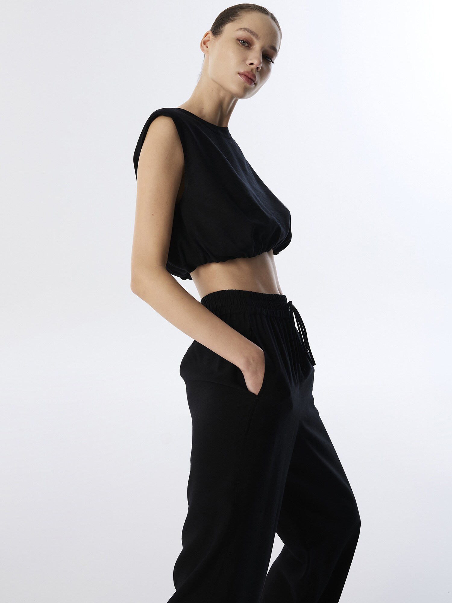 Thumbnail - Twist Top