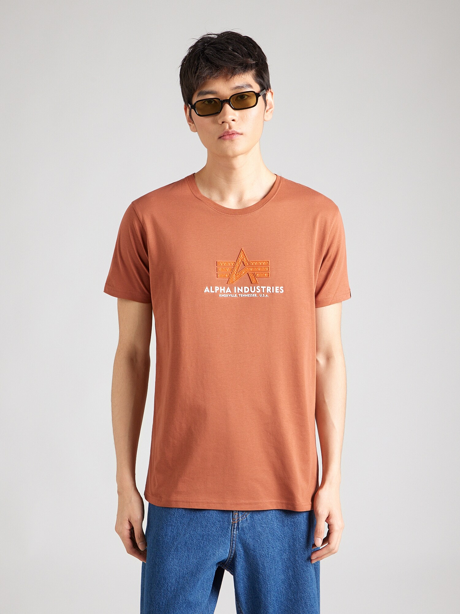 ALPHA INDUSTRIES Tričko karamelová / oranžová / biela (obrázok 3)