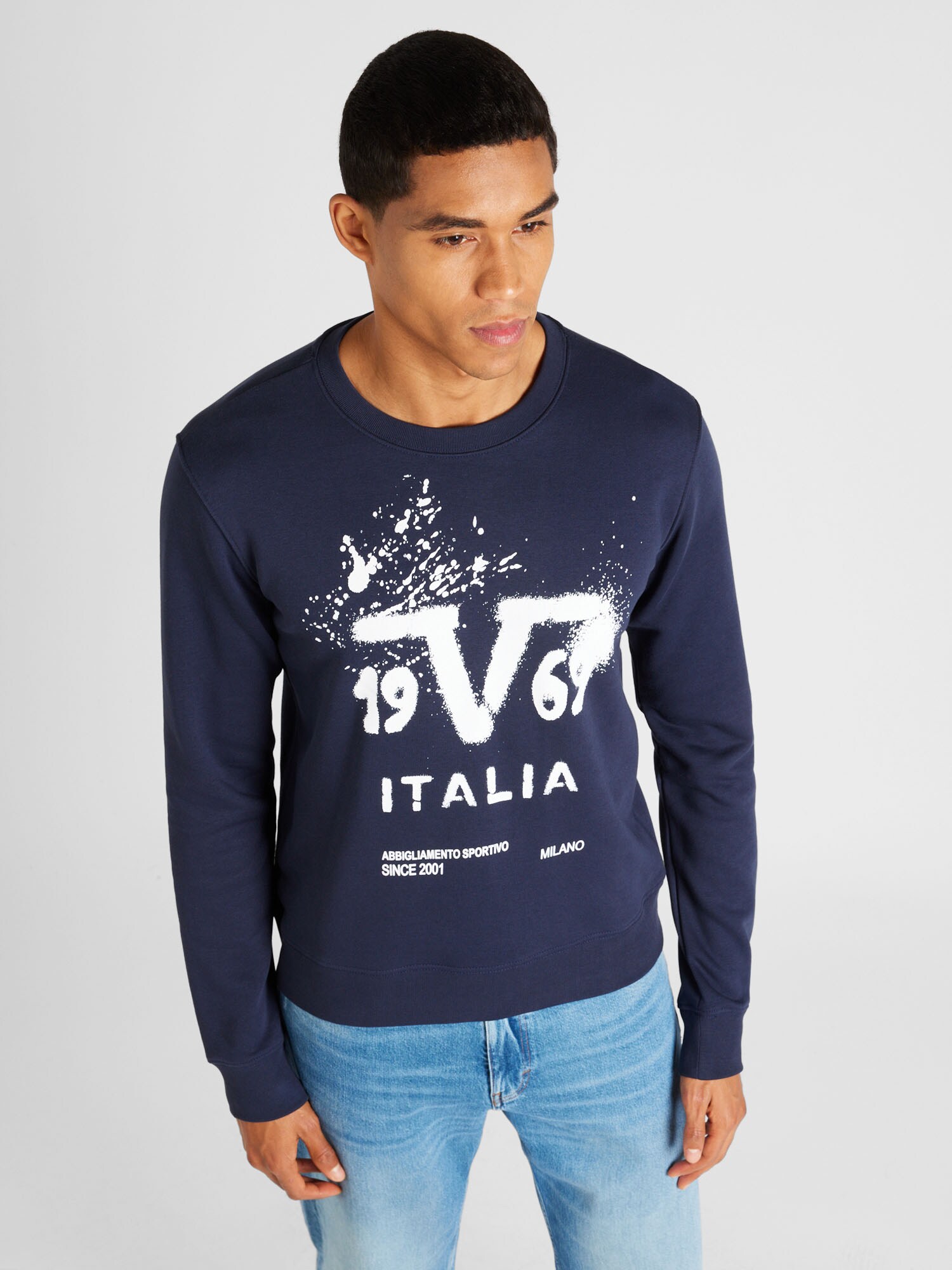 19V69 ITALIA Tréning póló 'BENNO'  tengerészkék / fehér termék 2. képe