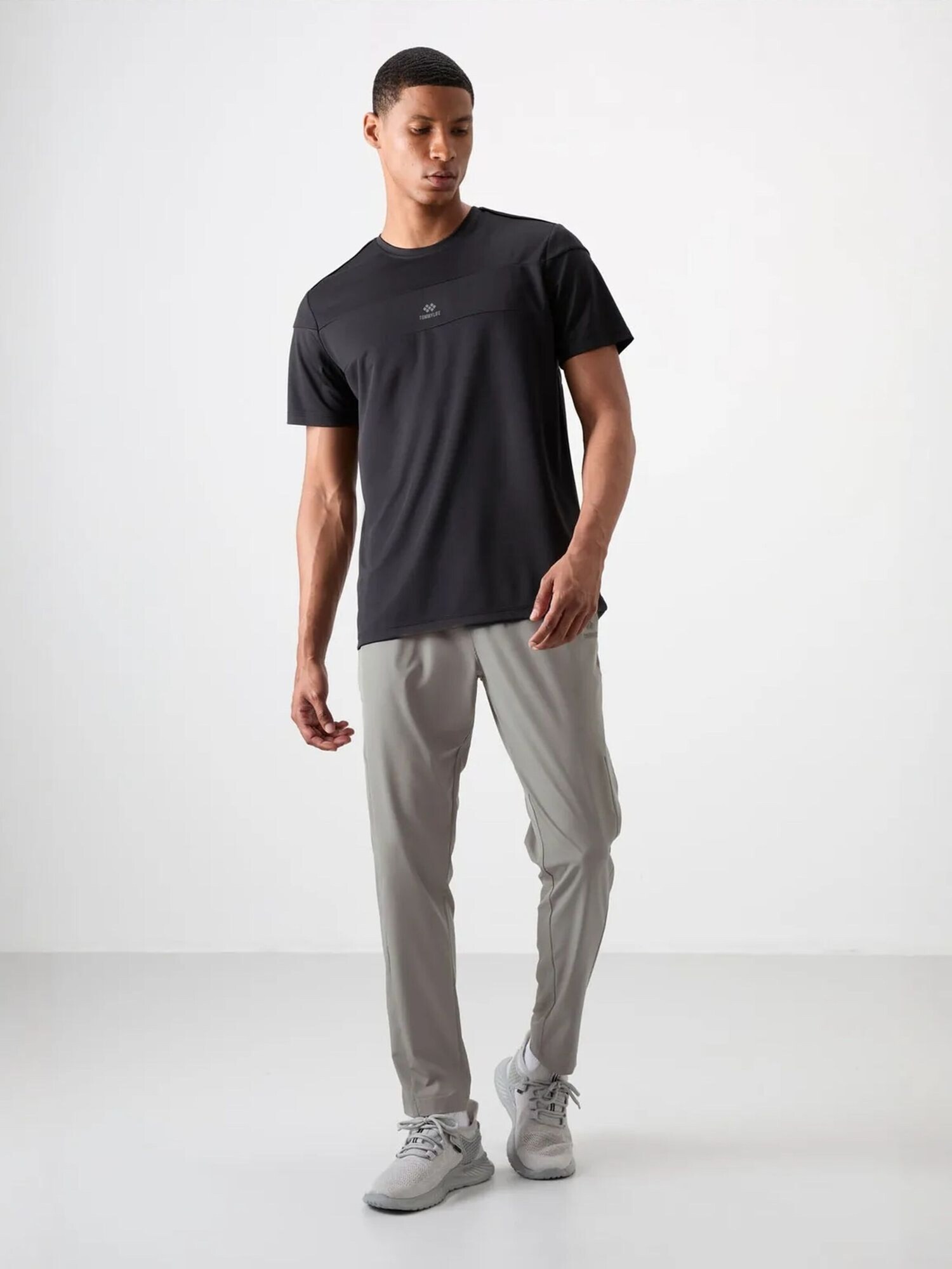 Tommy Life Sportske hlače 'Jogginghose' svijetlosiva