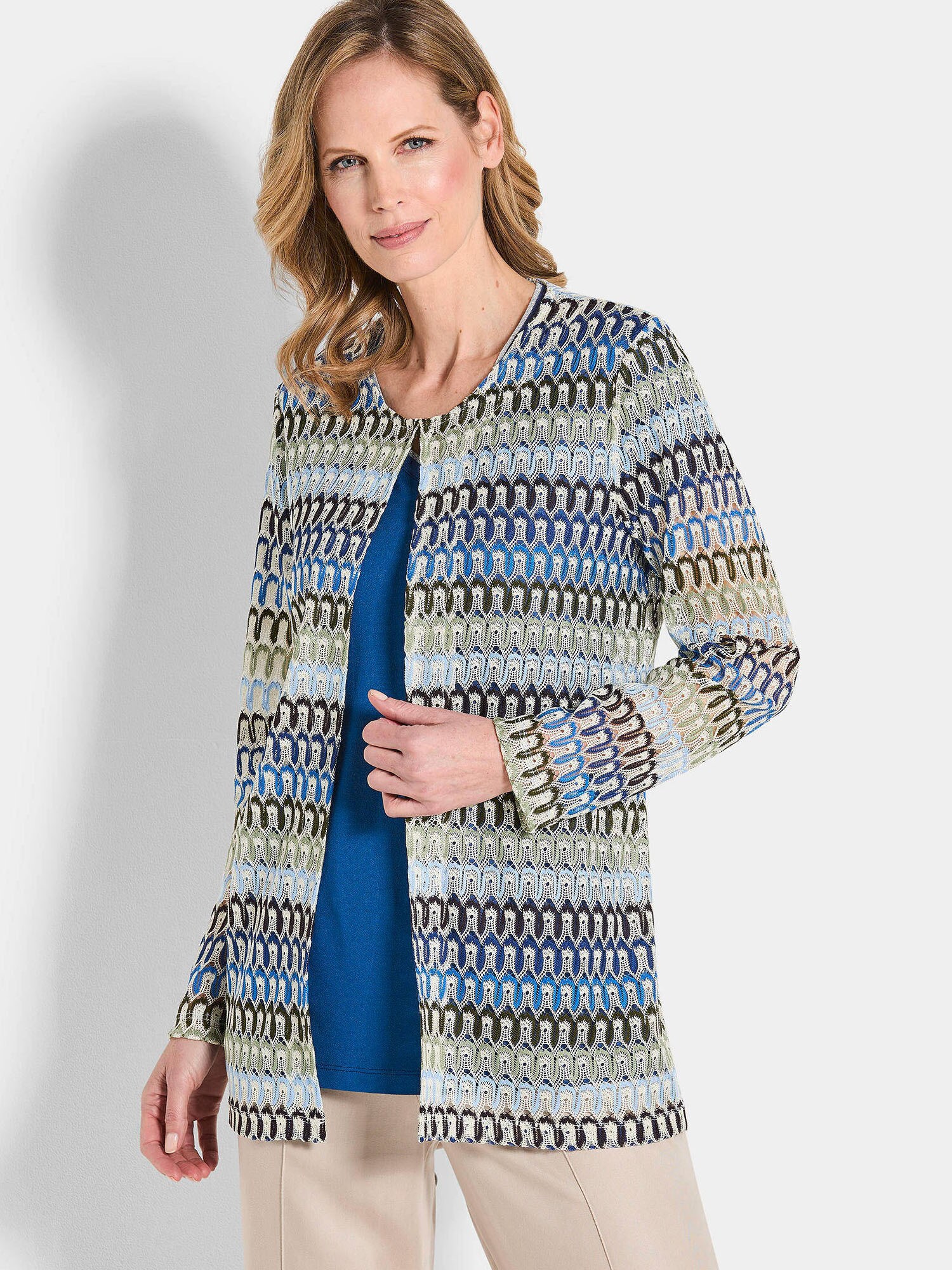 Thumbnail - Goldner Strickjacke