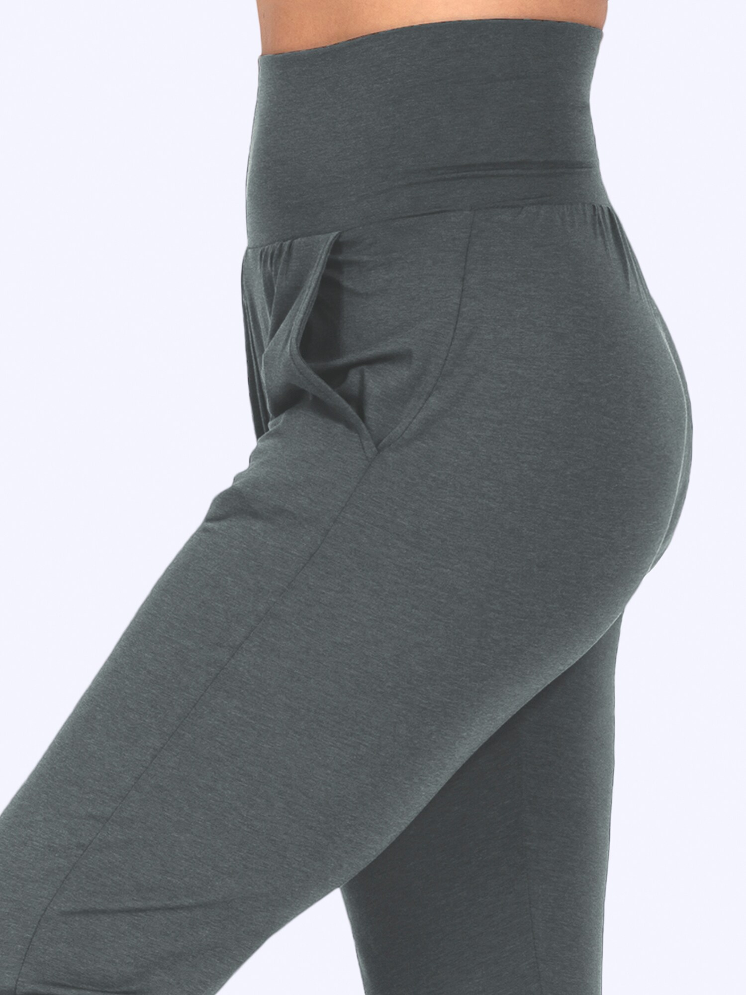 Thumbnail - Magadi Sporthose Paula