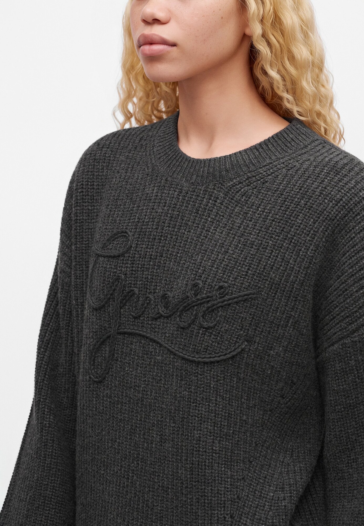 GUESS Jersey 'FAITH'  gris oscuro – imagen 4