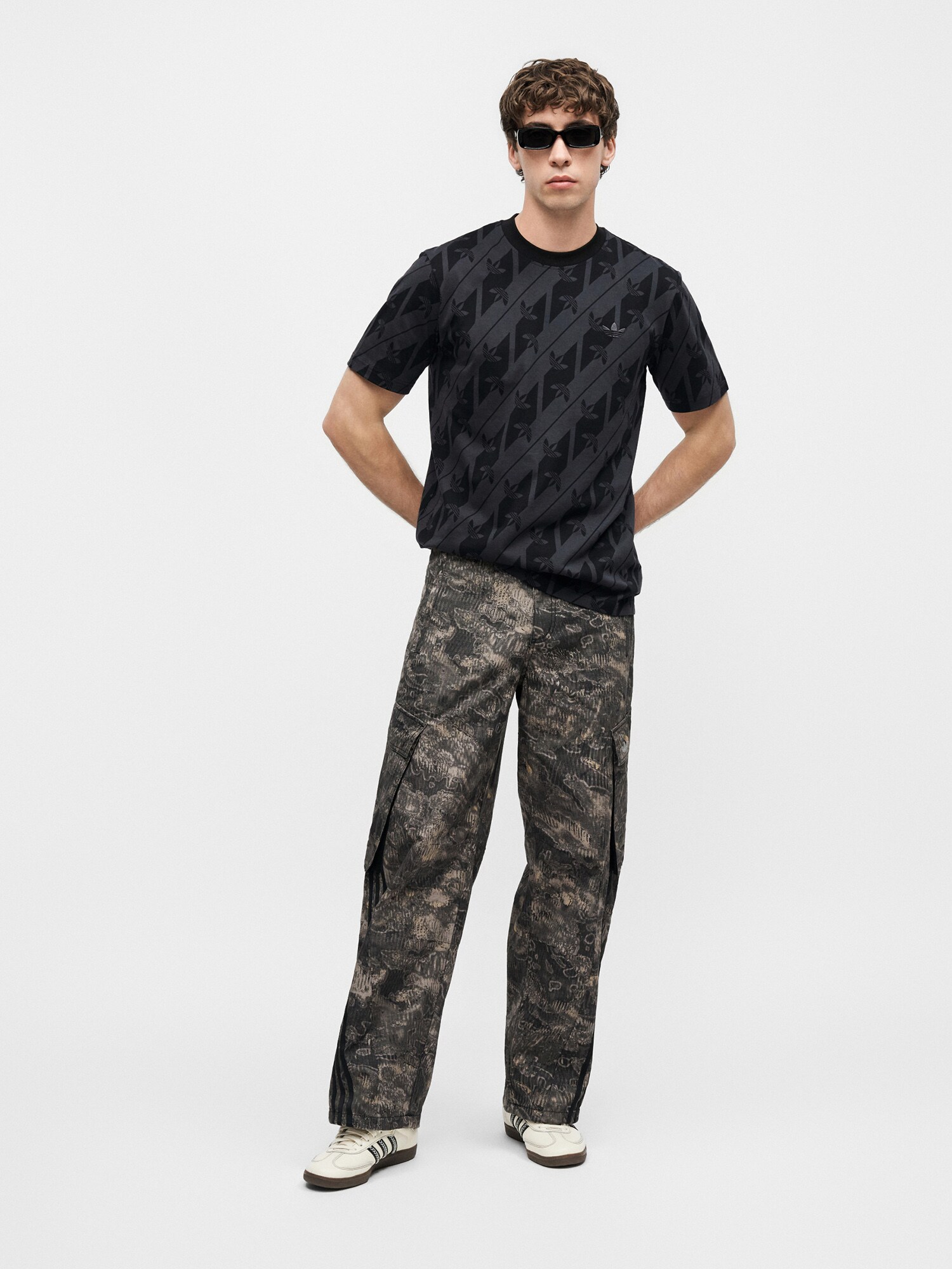 ADIDAS ORIGINALS Camiseta 'MONOGRAM AOP'  gris oscuro / negro – imagen 4