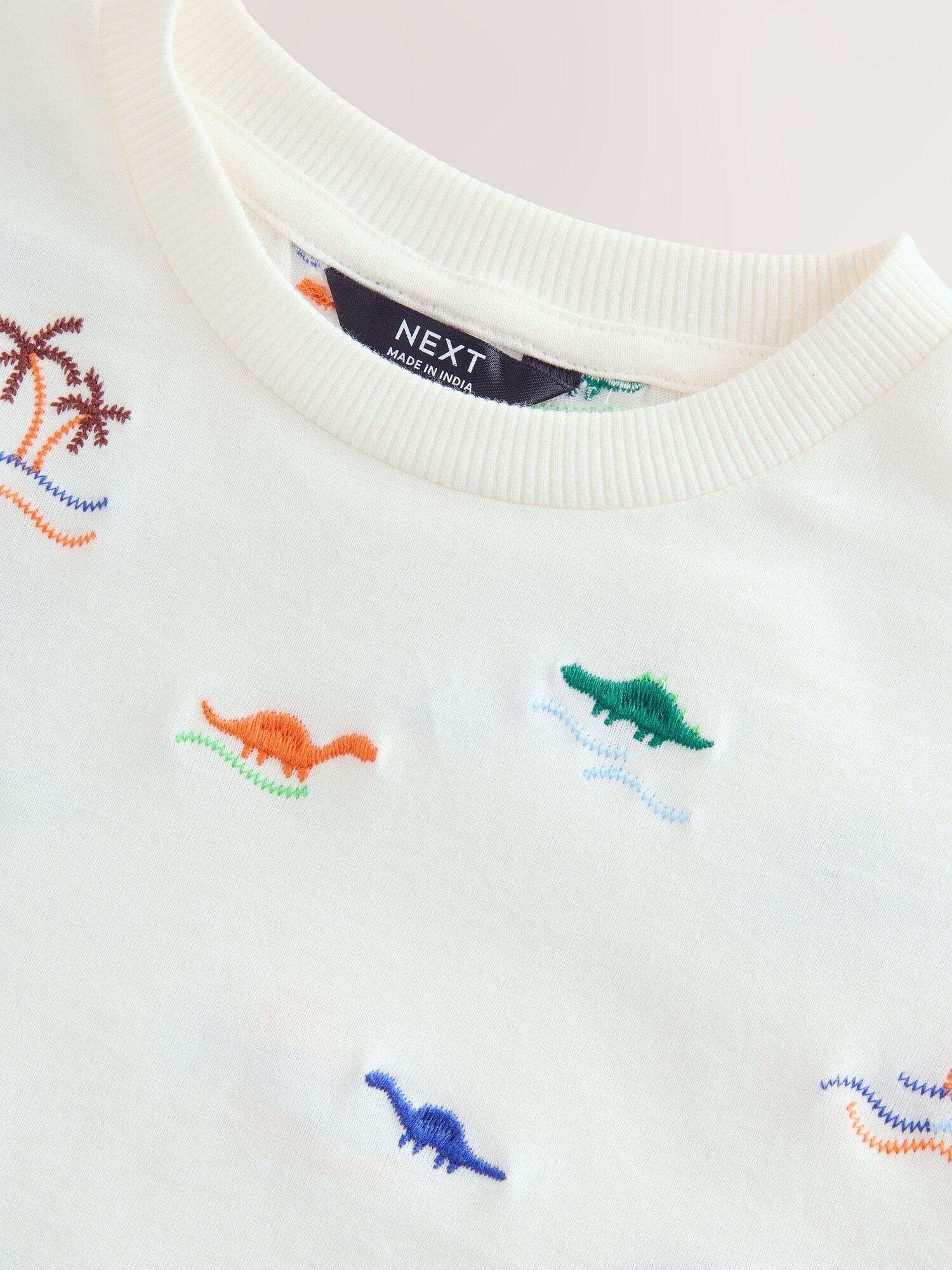 Thumbnail - T-Shirt