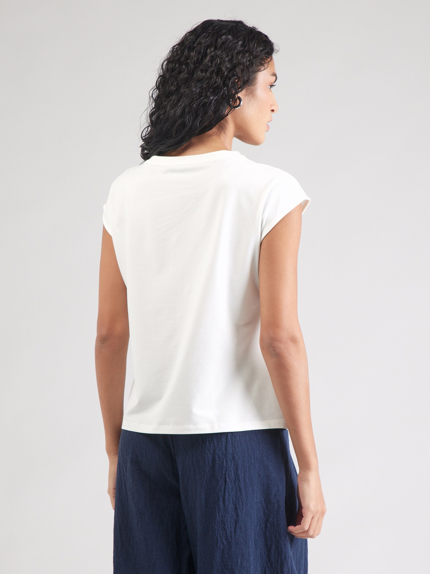 Thumbnail - T-Shirt