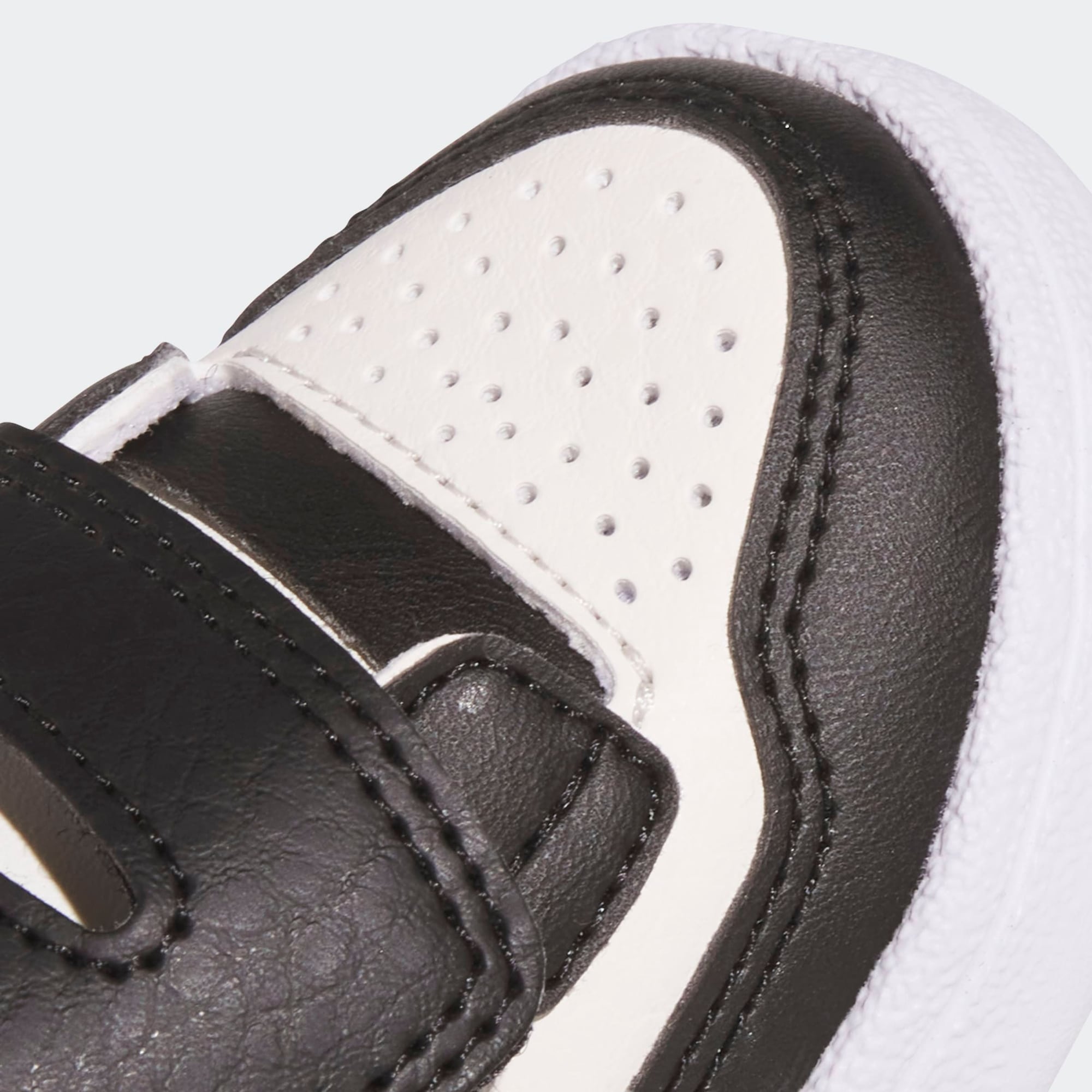 Thumbnail - Sneaker